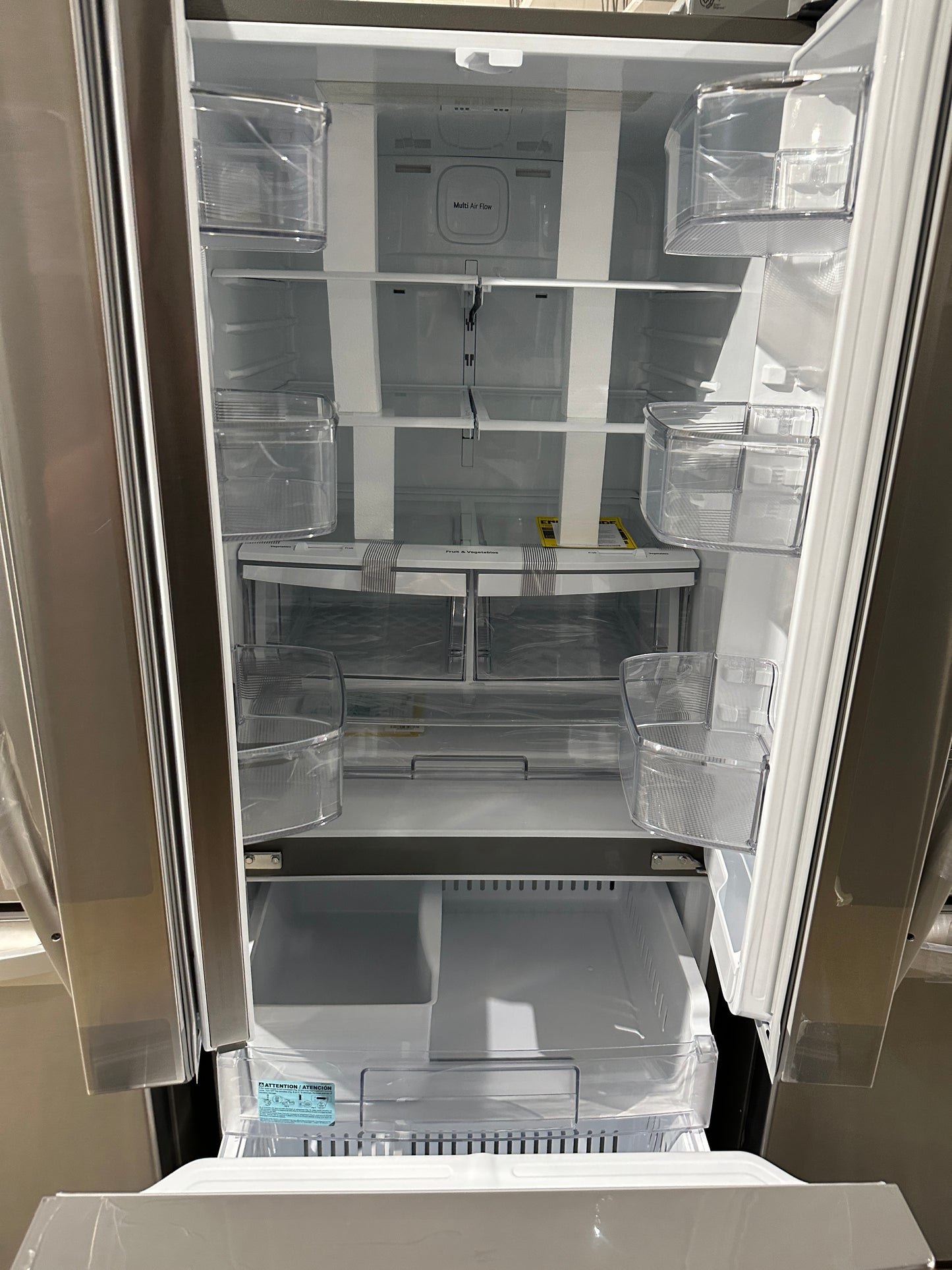 NEW 21.8 CU FT STAINLESS STEEL REFRIGERATOR MODEL: LFCS22520S REF12240S