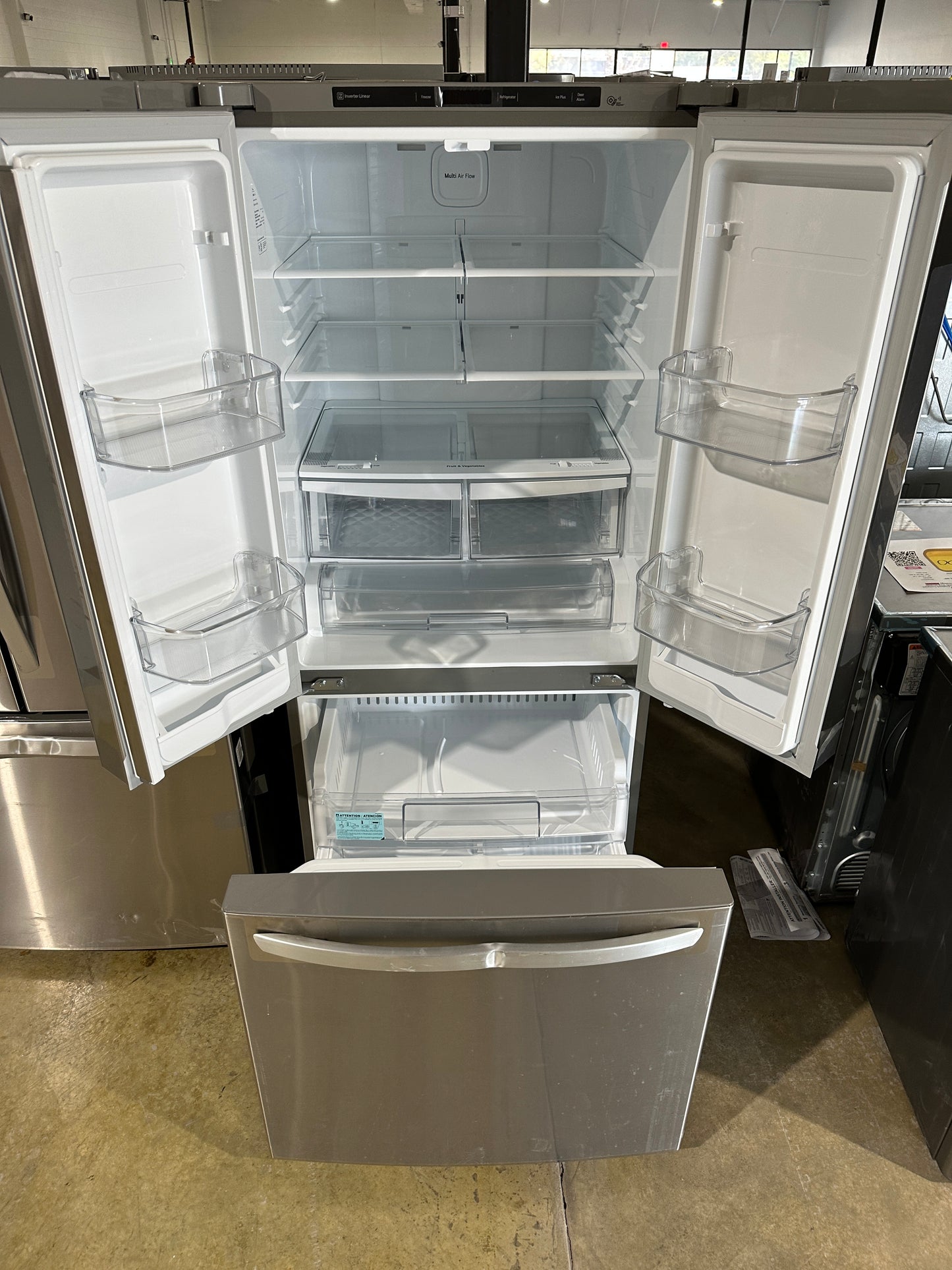21.8 CU FT FRENCH DOOR LG REFRIGERATOR MODEL:LFCS22520S REF12133S