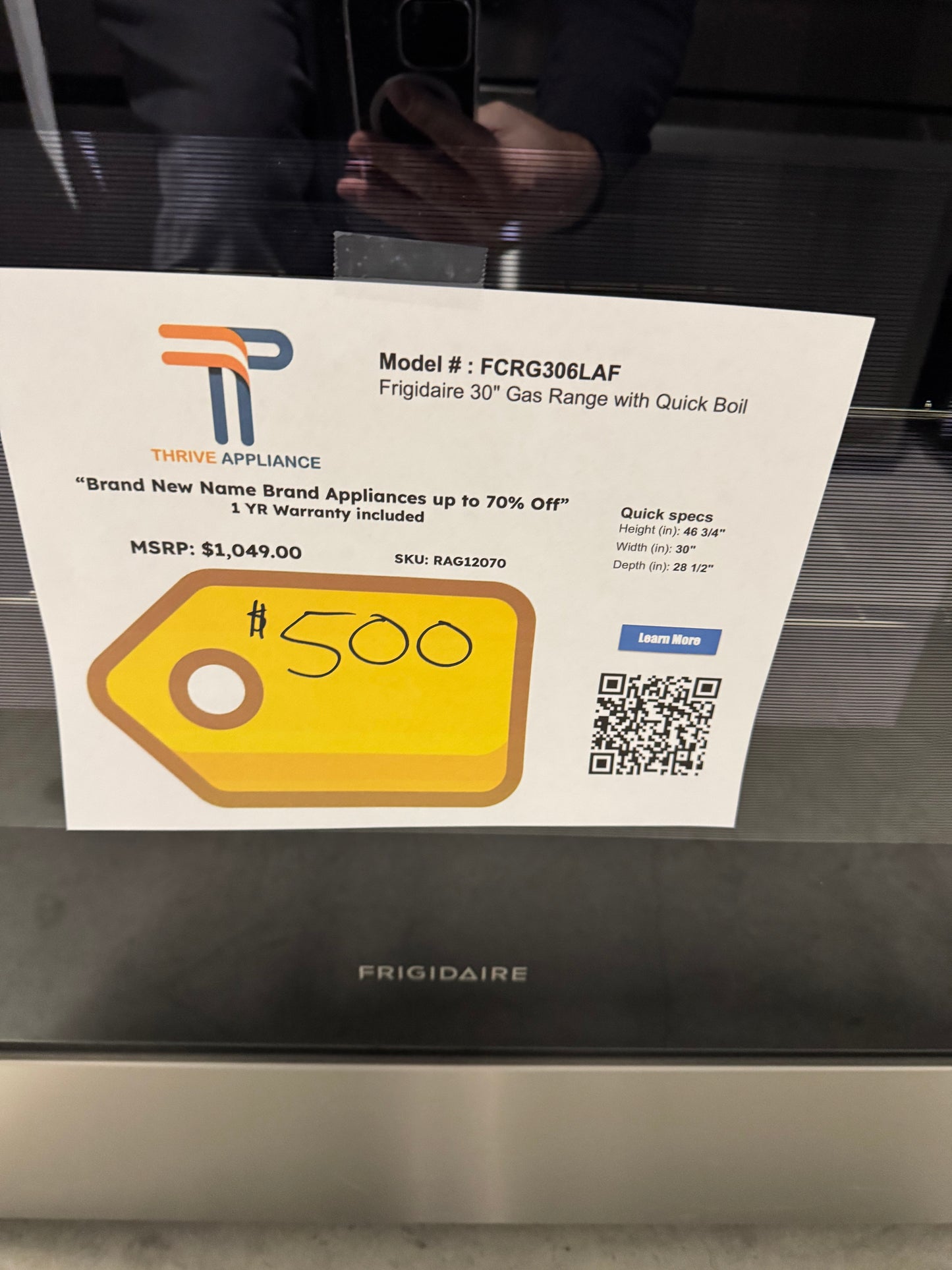 Frigidaire 30-in 5 burners 5.1-cu ft Freestanding Natural Gas Range ( Fingerprint Resistant Stainless Steel ) MODEL: FCRG306LAF SKU: RAG12070