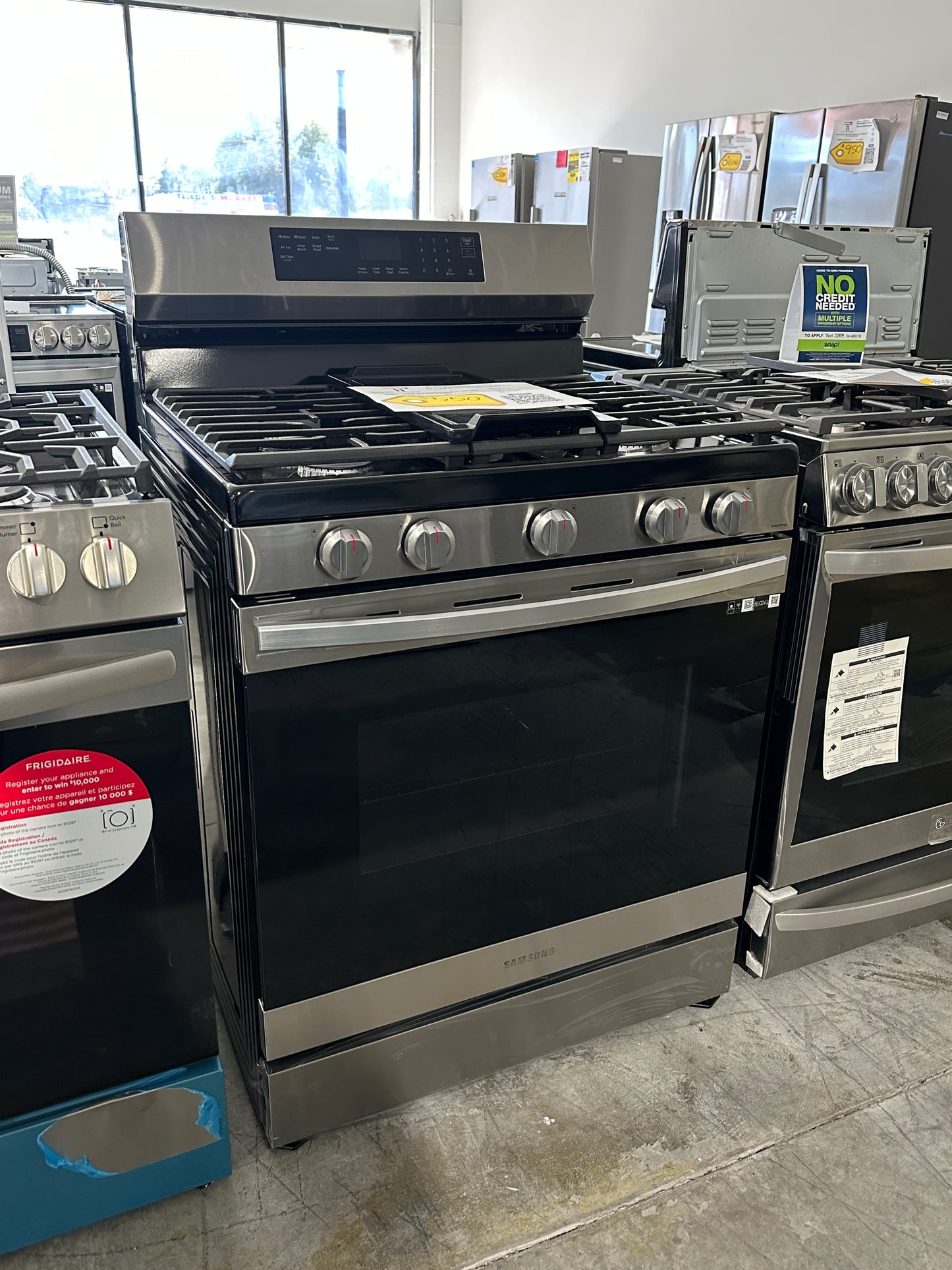 NEW SAMSUNG GAS RANGE with NO-PREHEAT AIR FRY MODEL: NX60A6511SS RAG11533S
