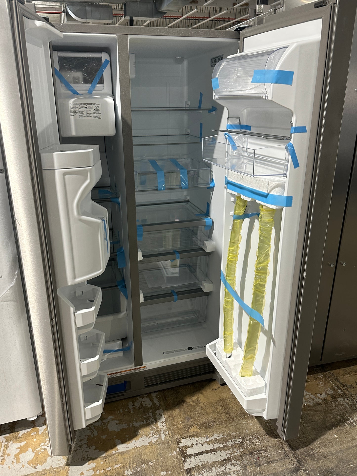 NEW WHIRLPOOL SIDE BY SIDE REFRIGERATOR MODEL: WRS321SDHZ REF12305S