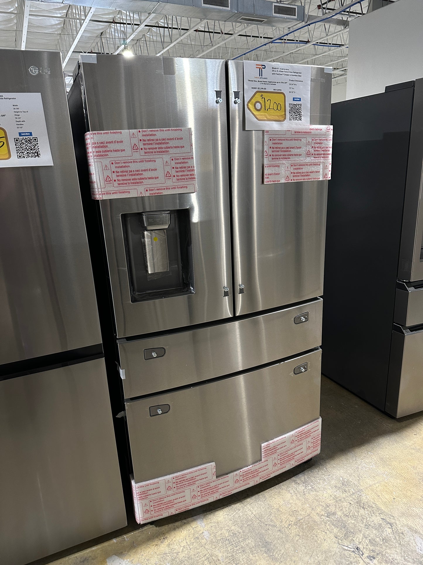 Samsung - 28 cu. ft. 4-Door French Door Refrigerator with FlexZone Drawer MODEL: RF28R7201SR REF12292S