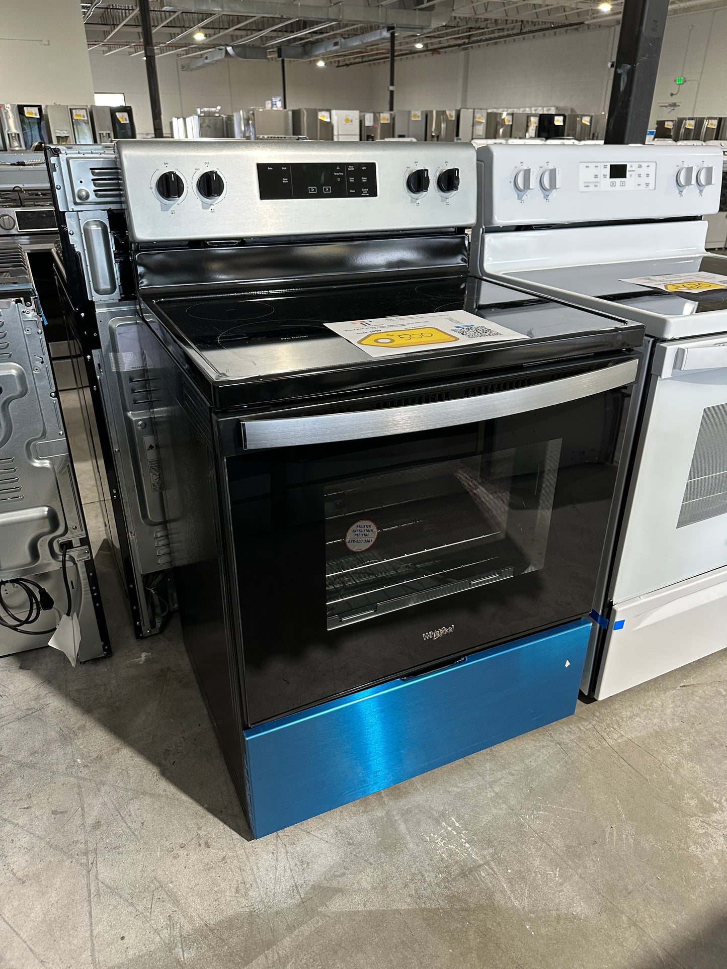 GREAT NEW WHIRLPOOL ELECTRIC RANGE WITH KEEP WARM SETTING MODEL: WFE320M0JS RAG11532S
