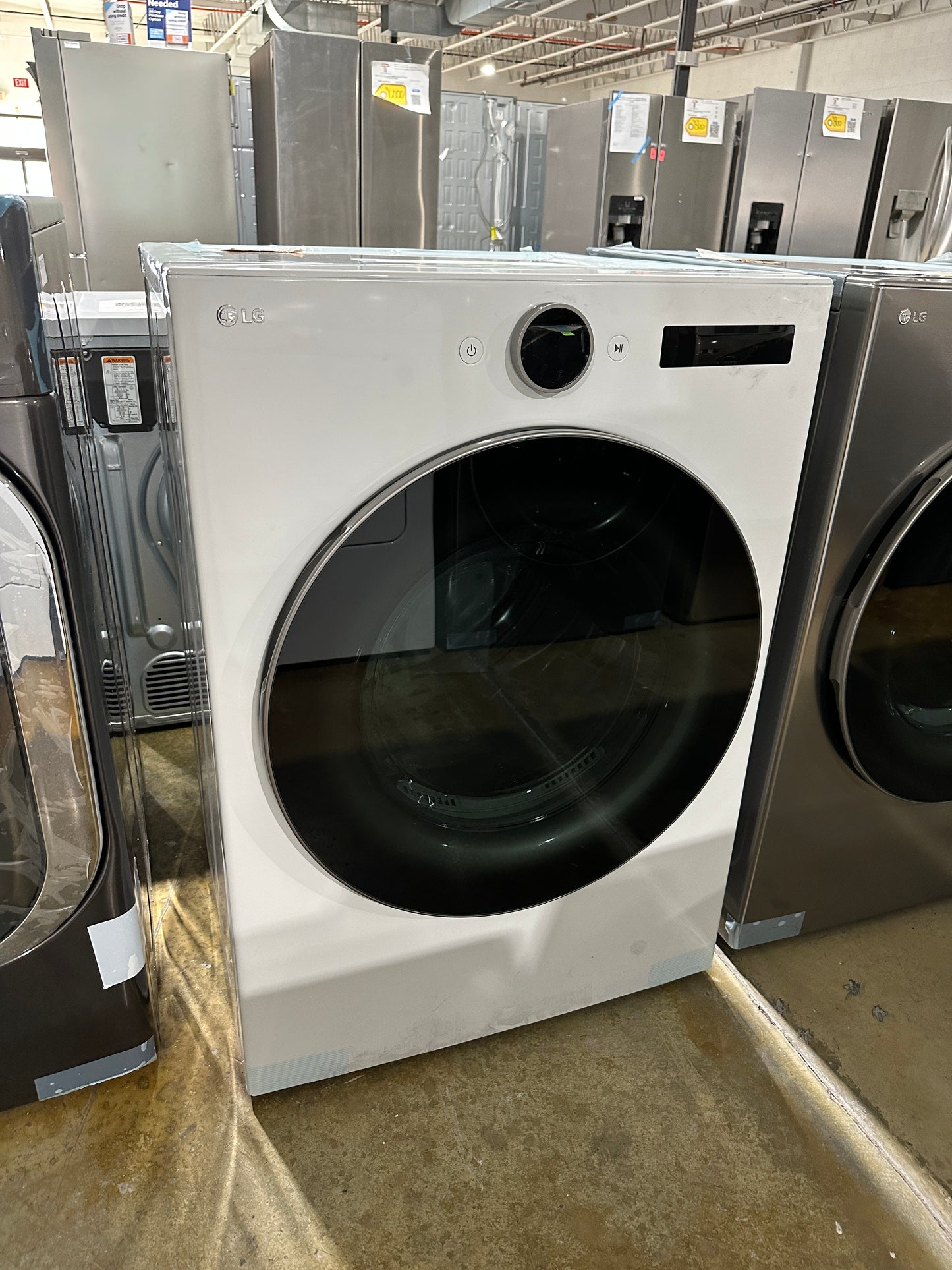 LG - 7.4 Cu. Ft. Smart Gas Dryer with Steam and Sensor Dry - White MODEL: DLGX5501W DRY11936S
