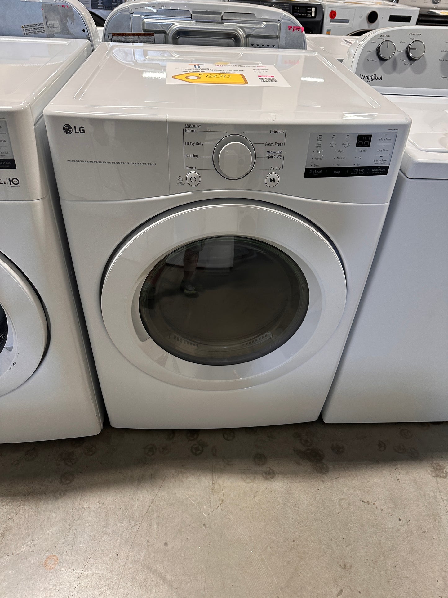 GREAT NEW LARGE CAPACITY ELECTRIC LG DRYER MODEL: DLE3400W DRY13073