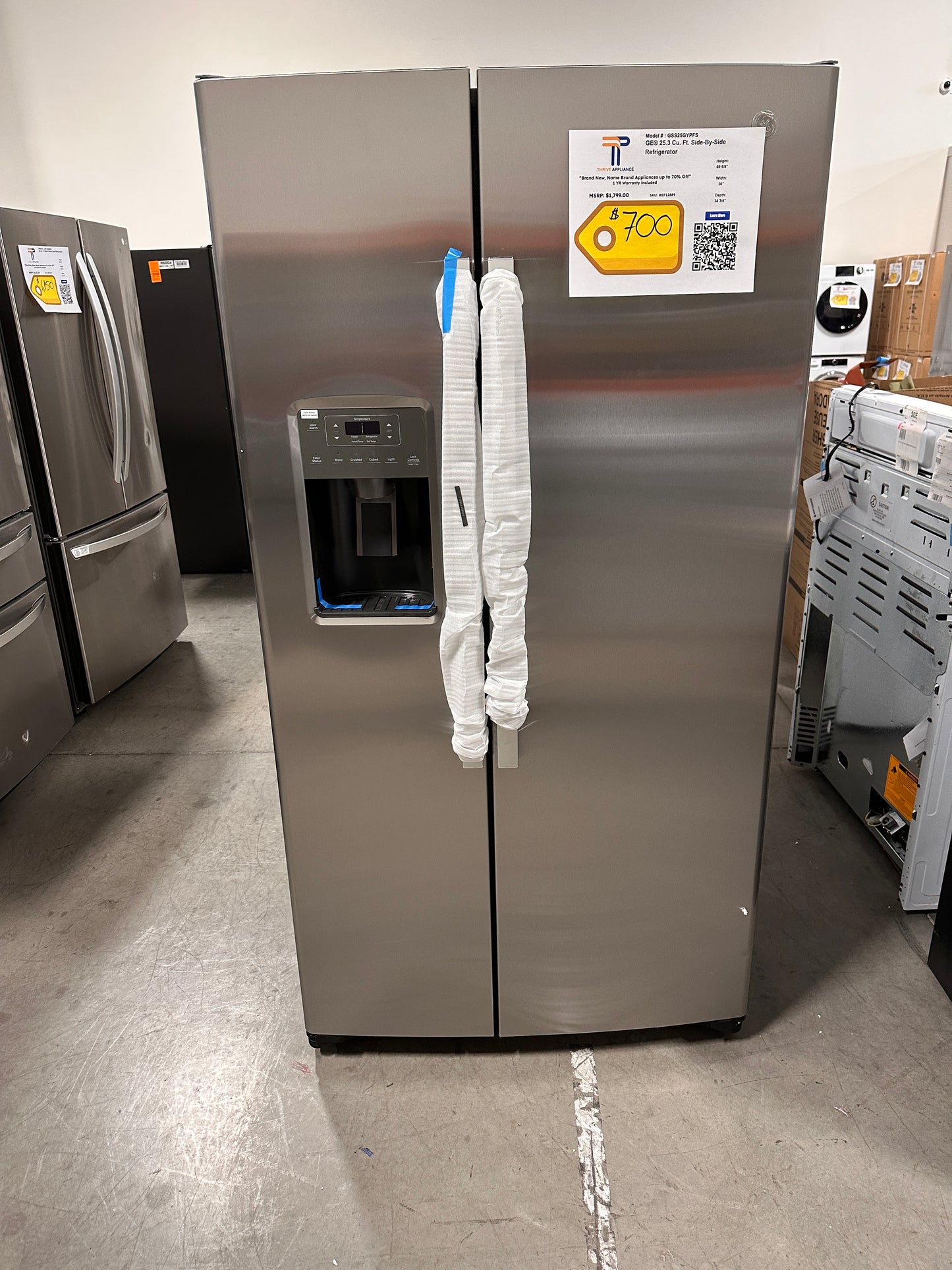 NEW GE SIDE-BY-SIDE REFRIGERATOR with EXTERNAL ICE DISPENSER Model:GSS25GYPFS REF12889