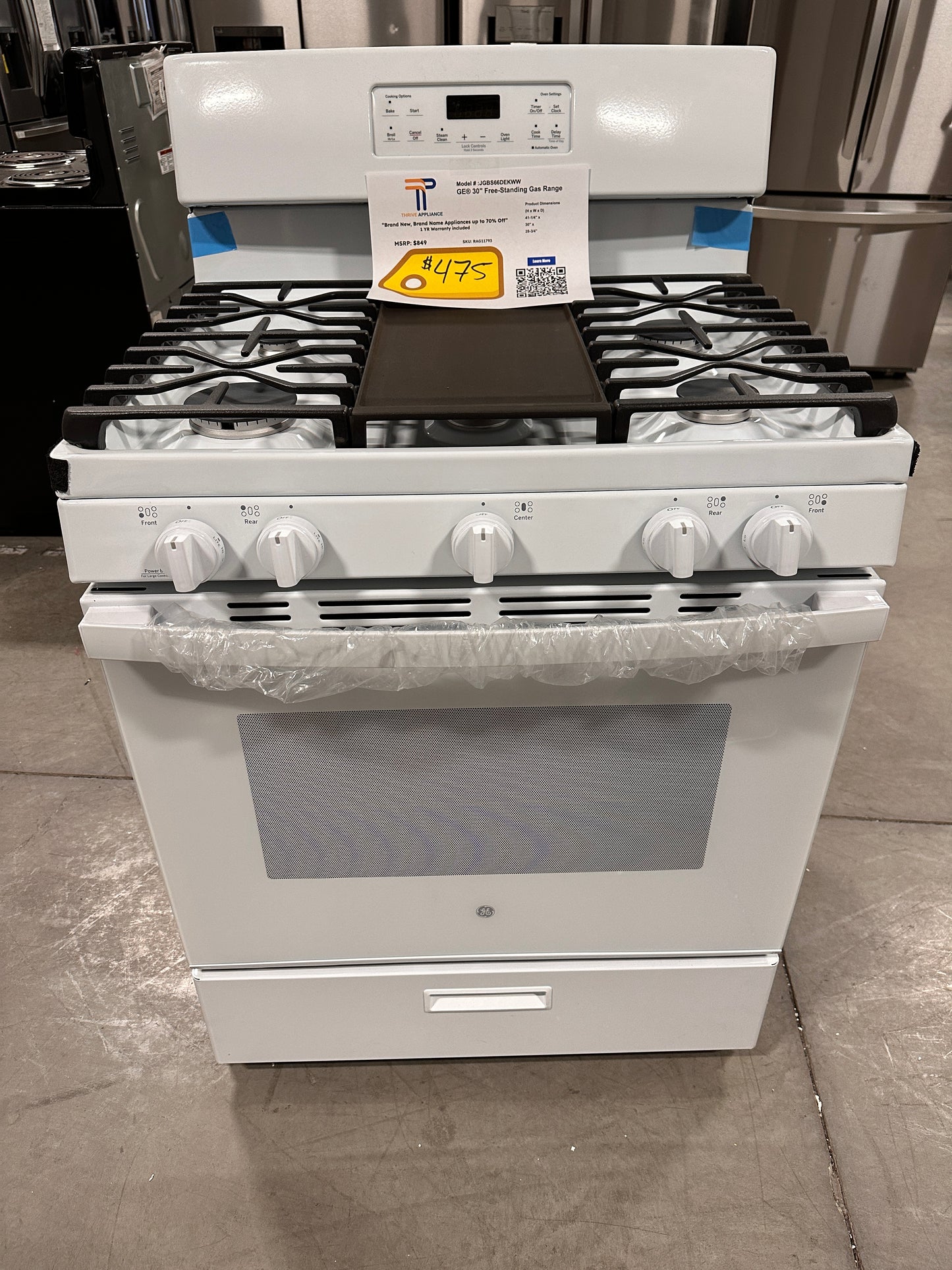 GE - 5.0 Cu. Ft. Freestanding Gas Range - White Model:JGBS66DEKWW RAG11793