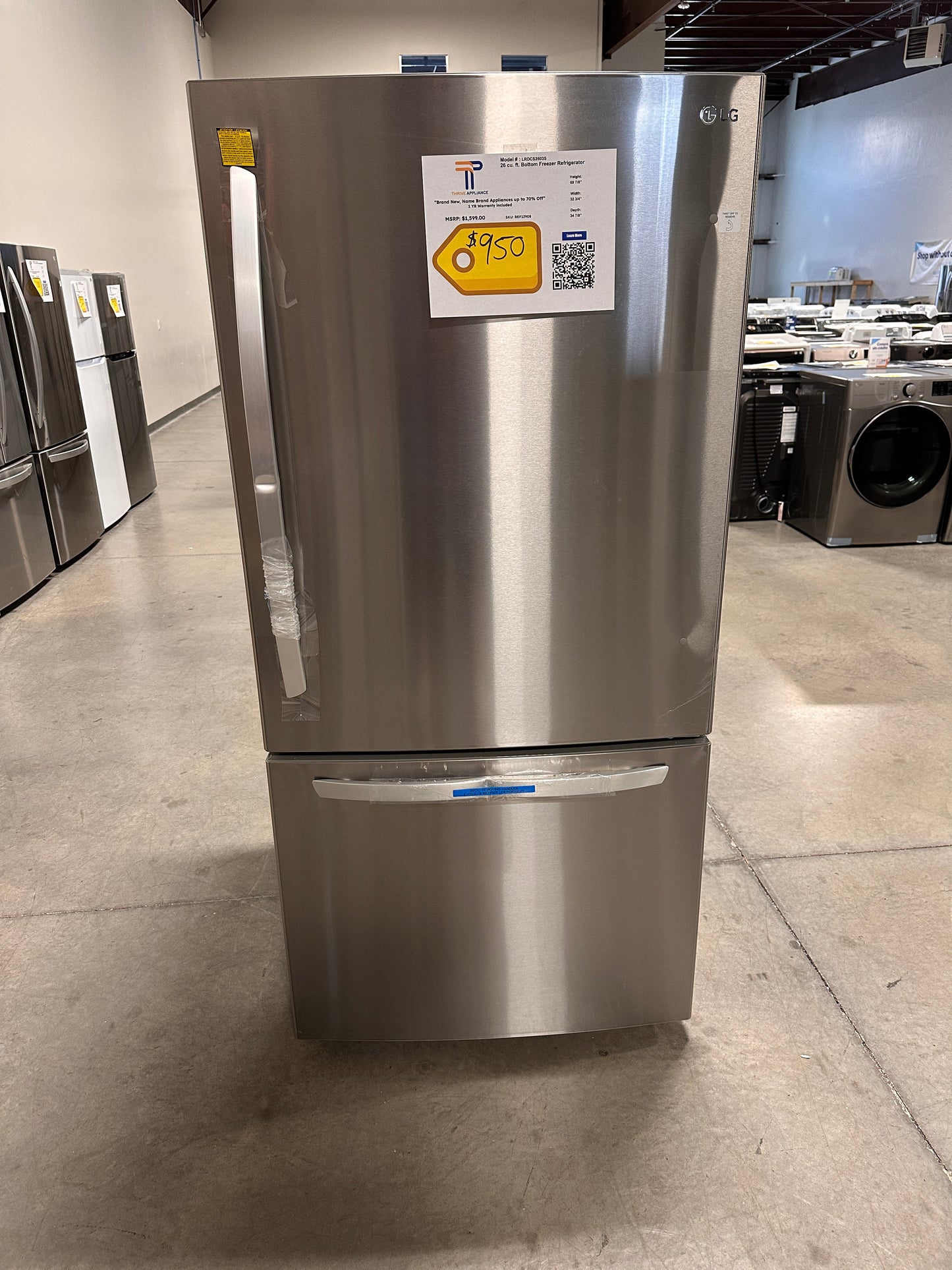 Bottom-Freezer Refrigerator with Ice Maker - Model:LRDCS2603S REF12908