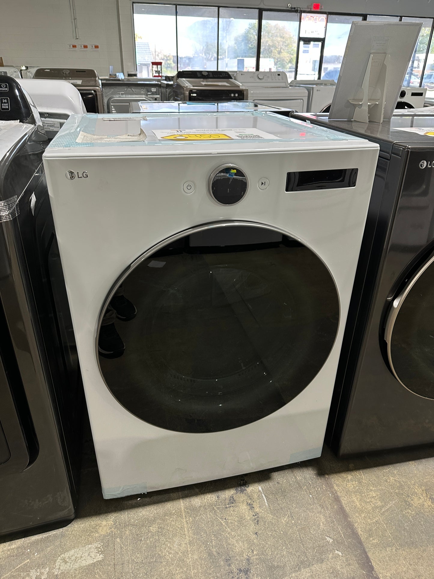 LG - 7.4 Cu. Ft. Smart Gas Dryer with Steam and Sensor Dry - White MODEL: DLGX5501W DRY11939S