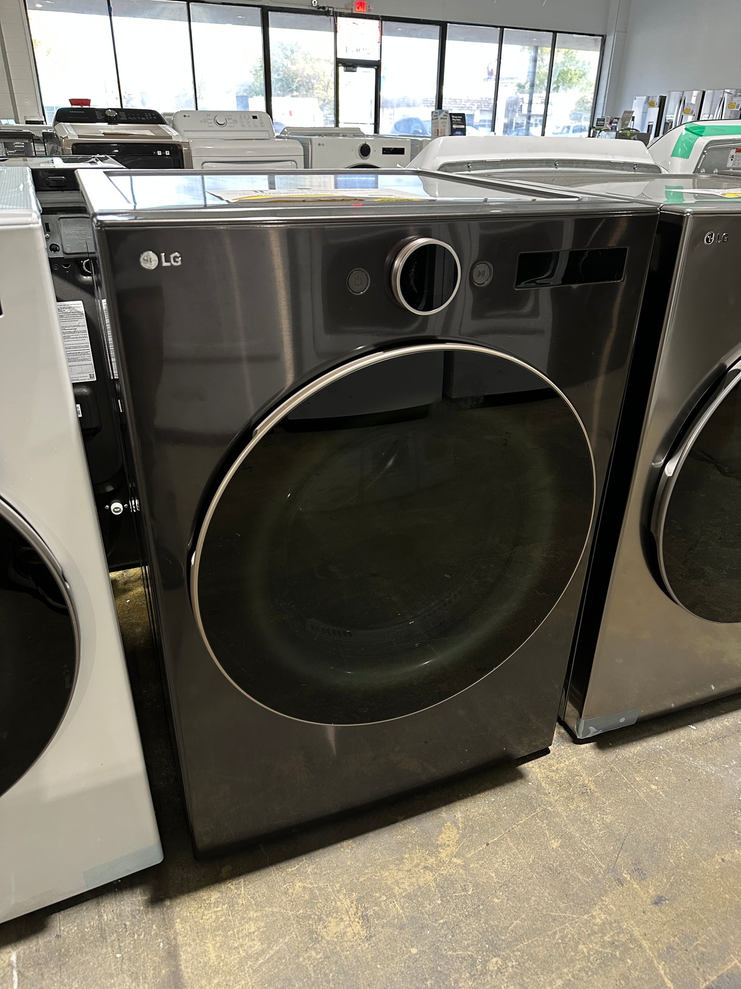 NEW ON SALE Smart Gas Dryer with Steam and Sensor Dry - Black Steel Model:DLGX6501B DRY11774S