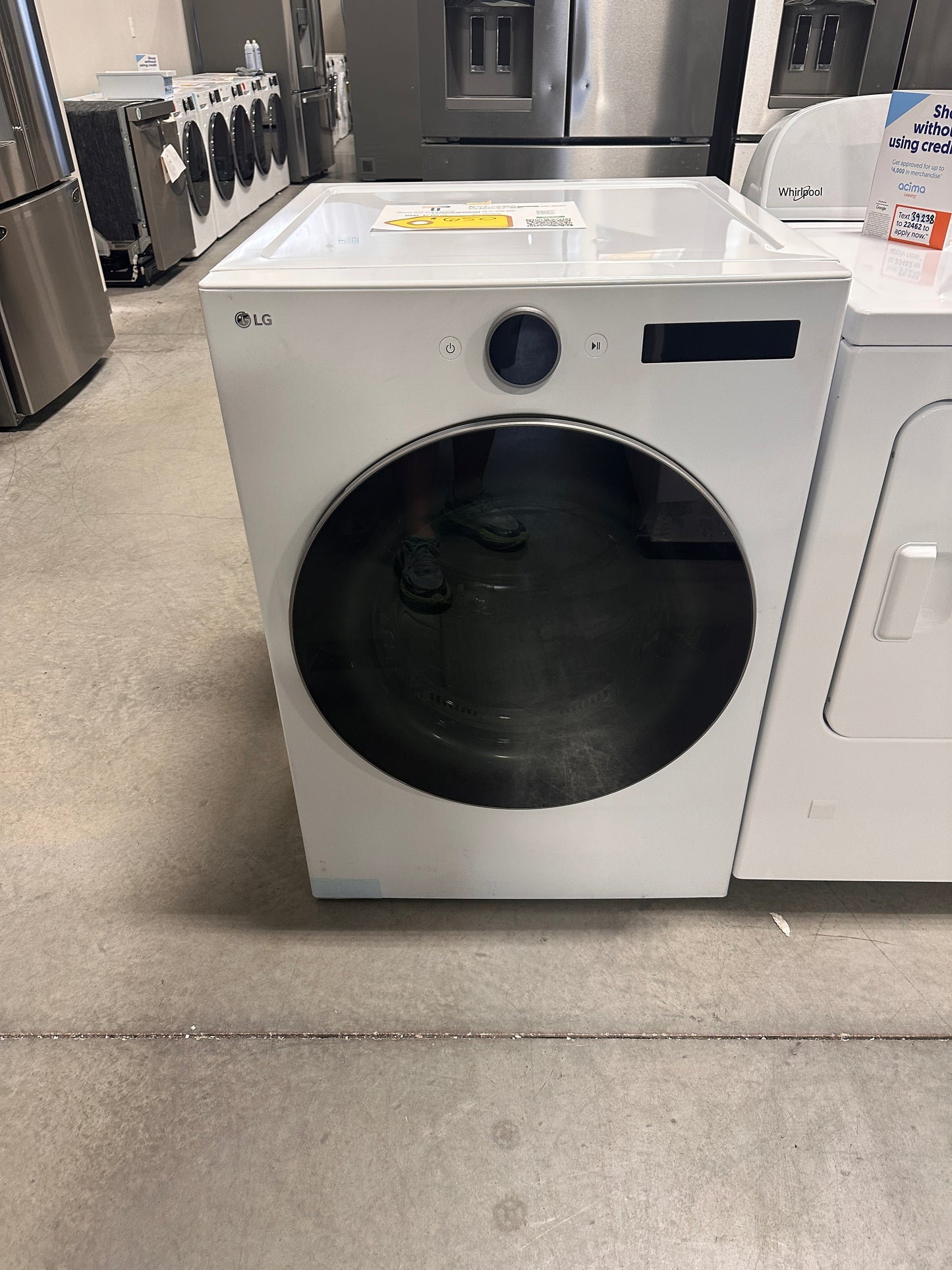 GREAT NEW LG FRONT LOAD GAS DRYER MODEL: DLGX5501W DRY13106