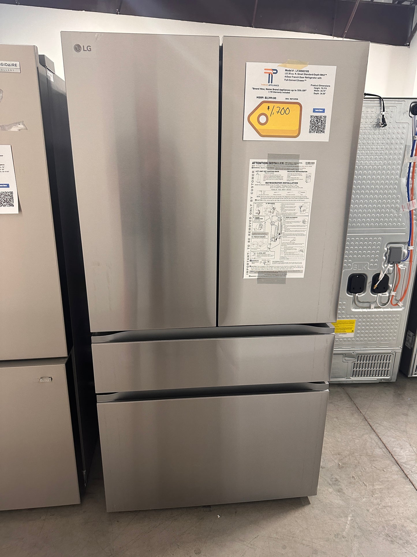 GREAT NEW LG STAINLESS STEEL 29.6 CU FT REFRIGERATOR MODEL: LF30S8210S REF13938