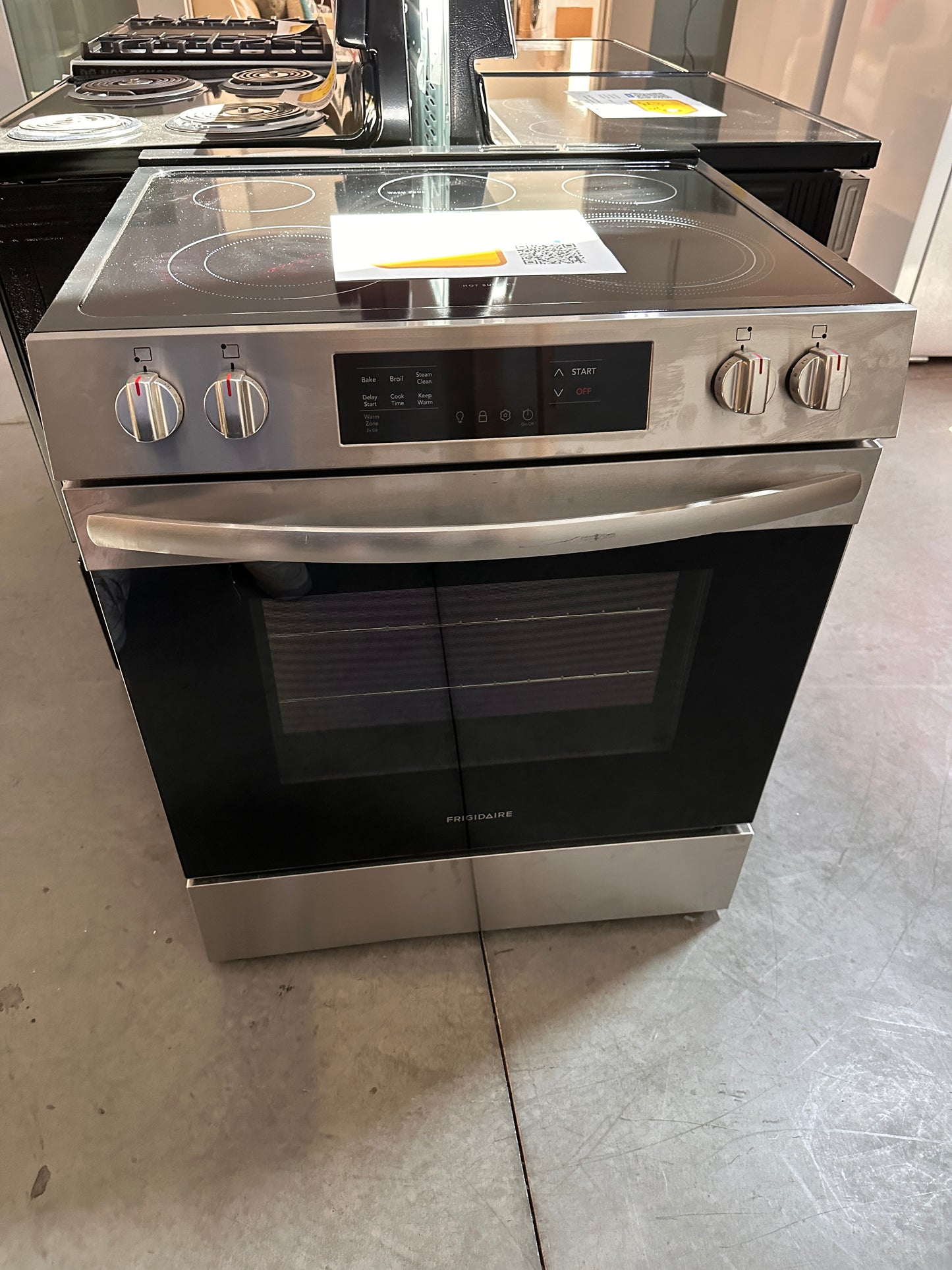 Frigidaire - 5.3 Cu. Ft. Freestanding Electric Range - Stainless steel Model:FCFE3062AS RAG11800