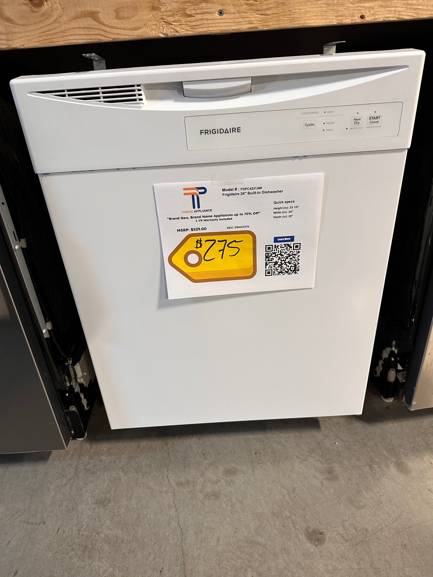 Frigidaire 24" Front Control Built-In Dishwasher, 62dba - White Model:FDPC4221AW DSW11576