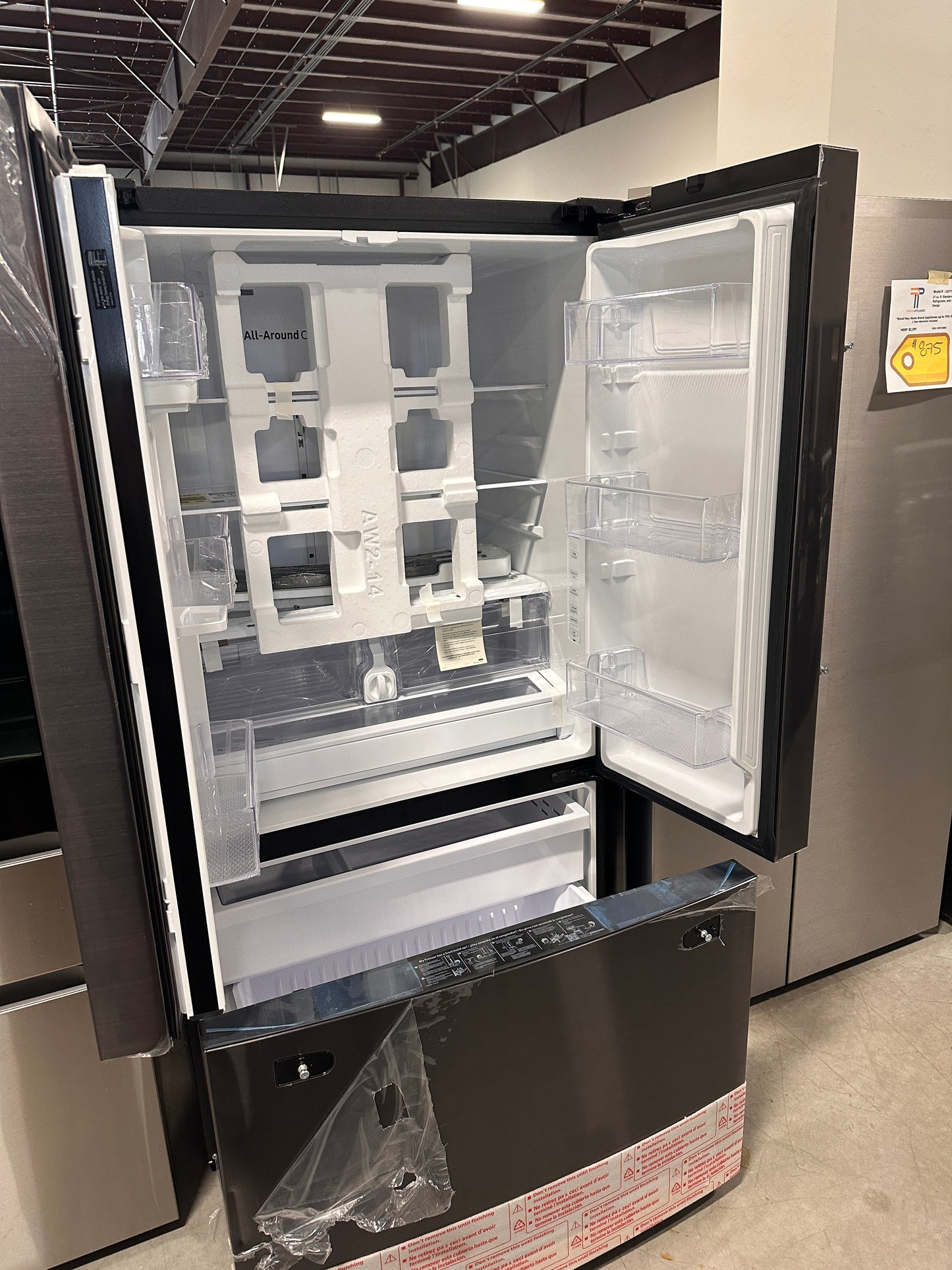 LOW PRICE! Samsung French Door Freestanding Refrigerator MODEL: RF28T5101SG REF13814