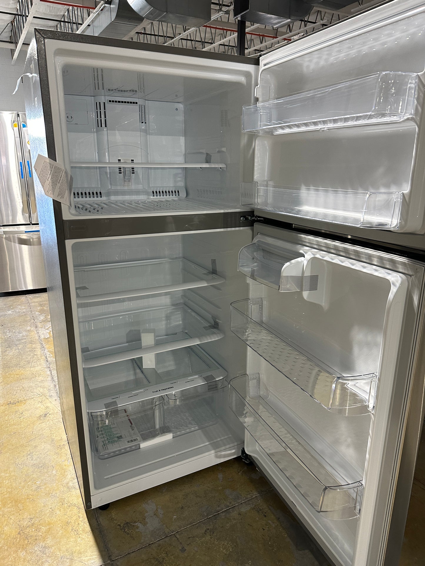 NEW LG - 20.2 Cu. Ft. Top-Freezer Refrigerator - Stainless Steel MODEL: LTCS20020S REF12328S
