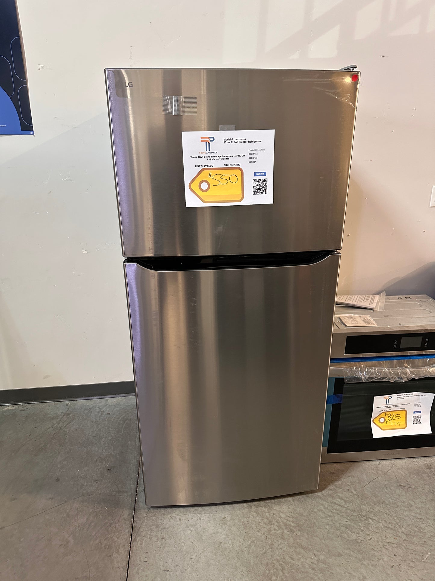 BRAND NEW! LG 20.2 Cu Ft Top Freezer Refrigerator MODEL: LTCS20020S REF13943