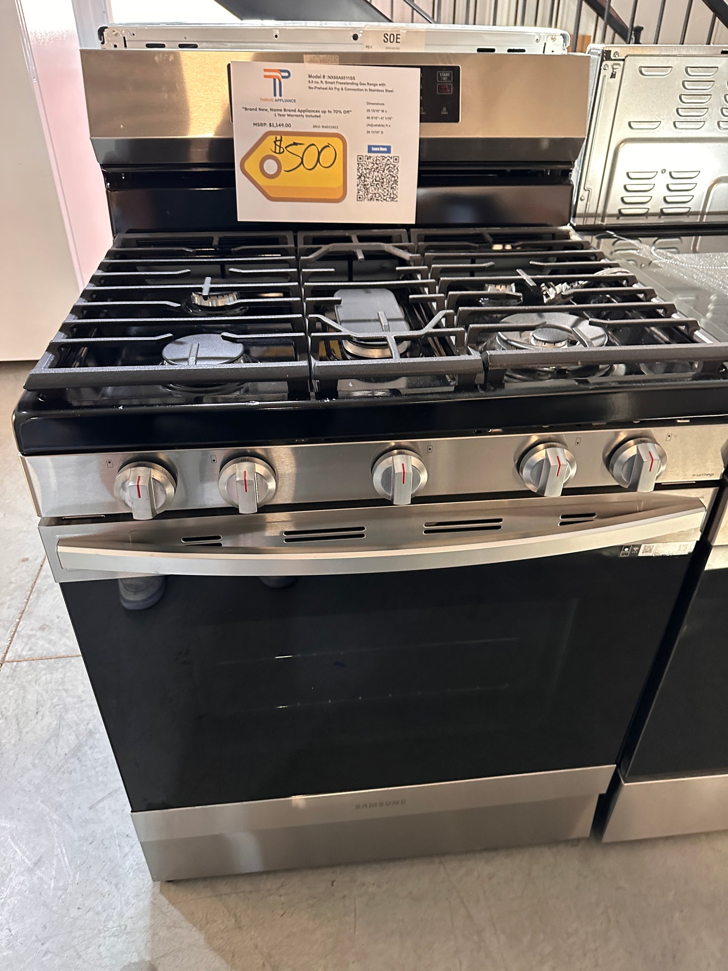 GORGEOUS NEW SAMSUNG GAS RANGE Model:NX60A6511SS/AA RAG11812