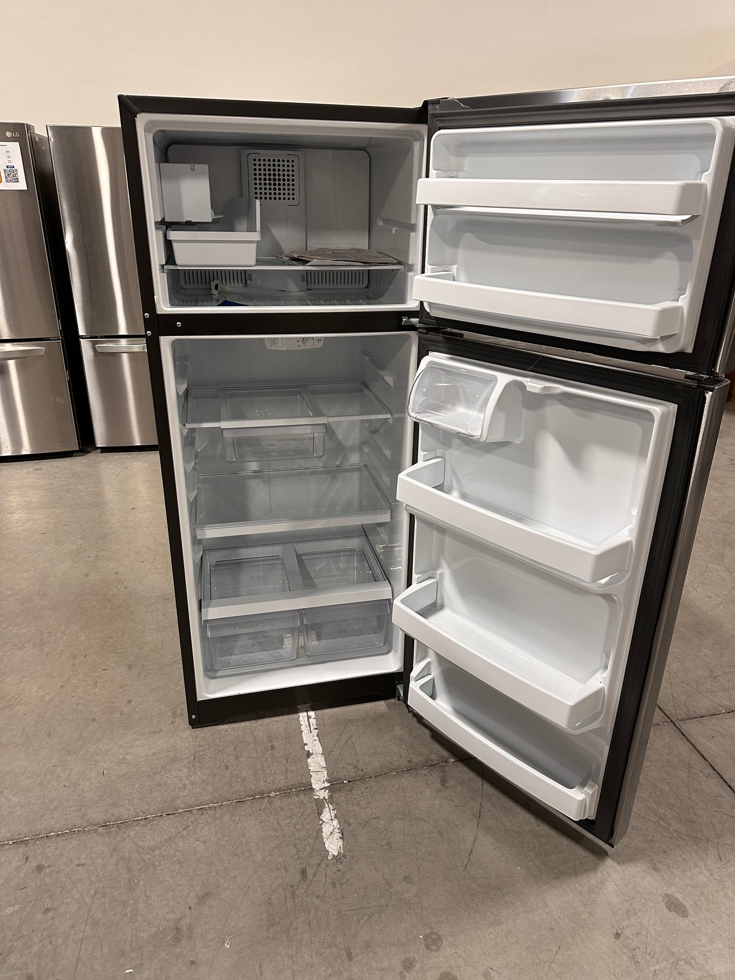 GREAT GE - 17.5 Cu. Ft. Top-Freezer Refrigerator - Stainless Steel Model:GTS18HYNRFS REF12960