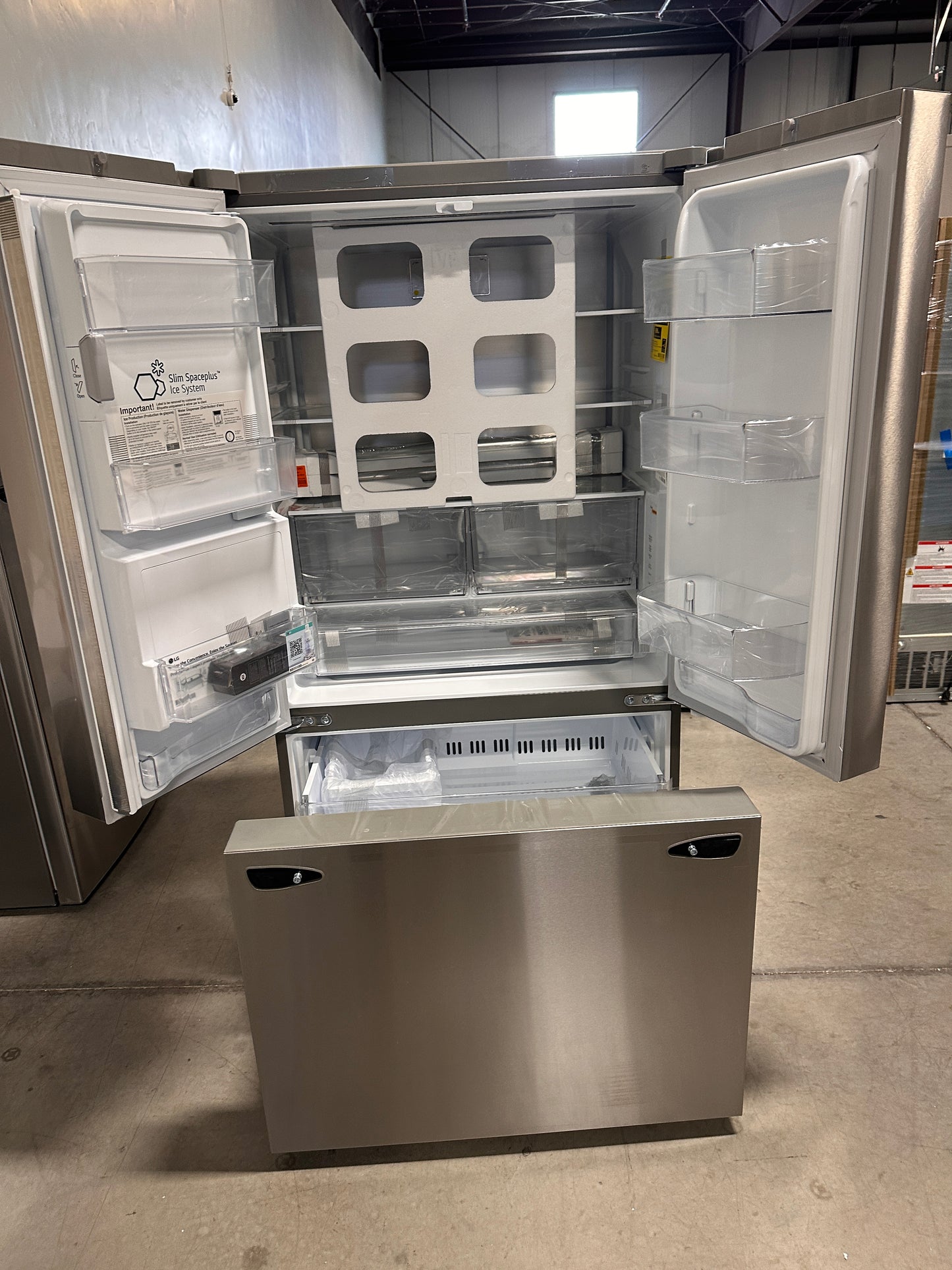 LG 25.5 Cu. Ft. French Door Counter-Depth Smart Refrigerator with Dual Ice MODEL: LRFXC2606S REF13990