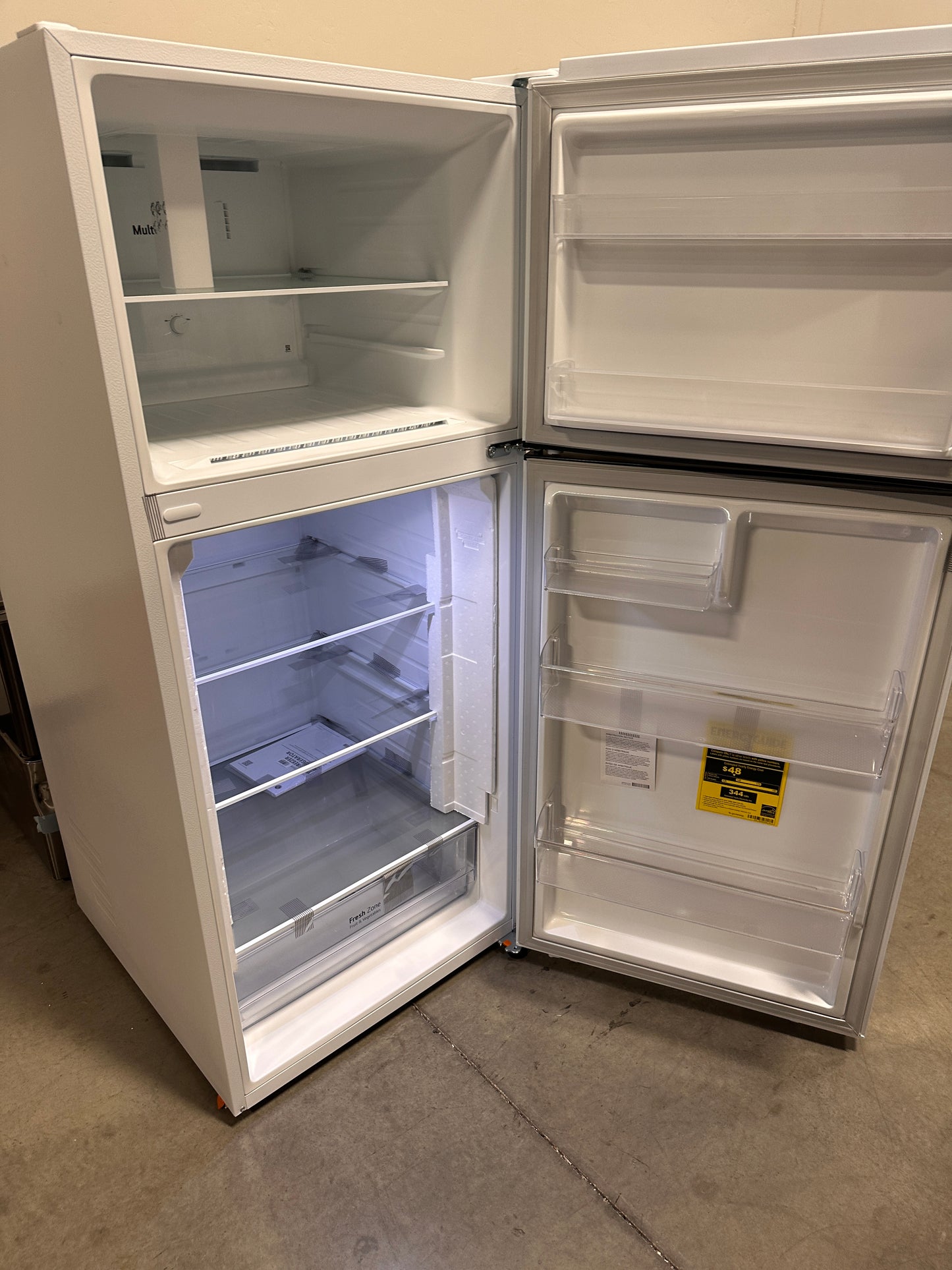 GREAT NEW GARAGE READY LG REFRIGERATOR MODEL: LT18S2100W REF13979