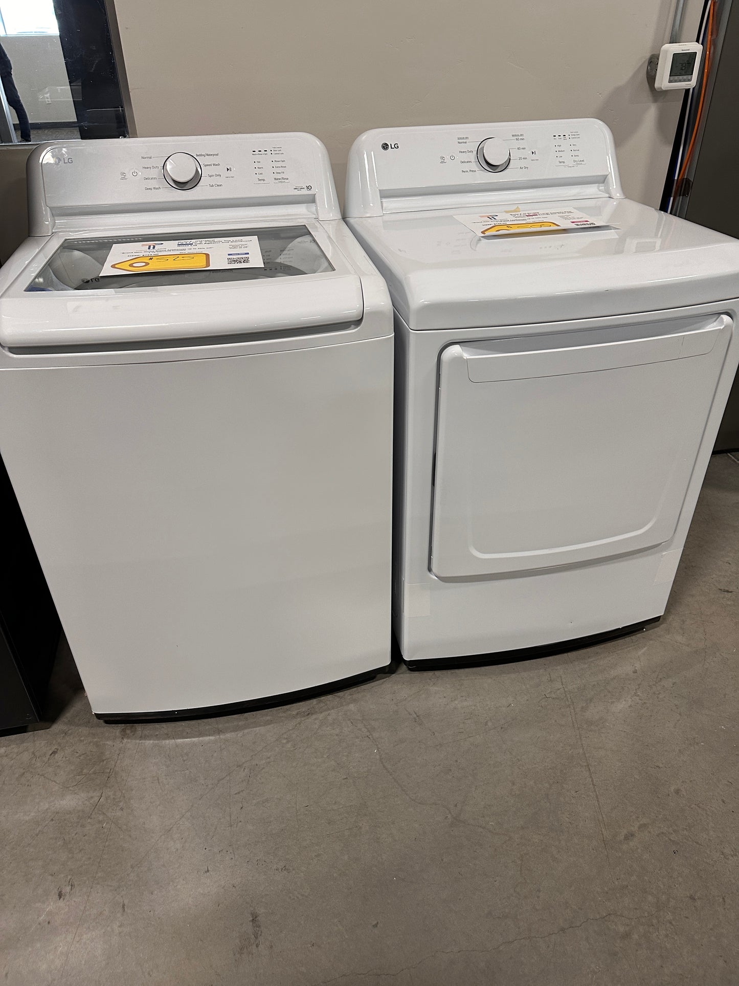BEAUTIFUL BRAND NEW LG TOP LOAD WASHER ELECTRIC DRYER LAUNDRY SET WAS14015 DRY13114