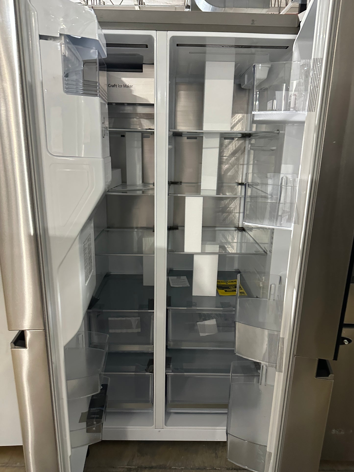CRAFT ICE CAPABLE STAINLESS STEEL LG REFRIGERATOR MODEL: LRSOS2706S REF12331S