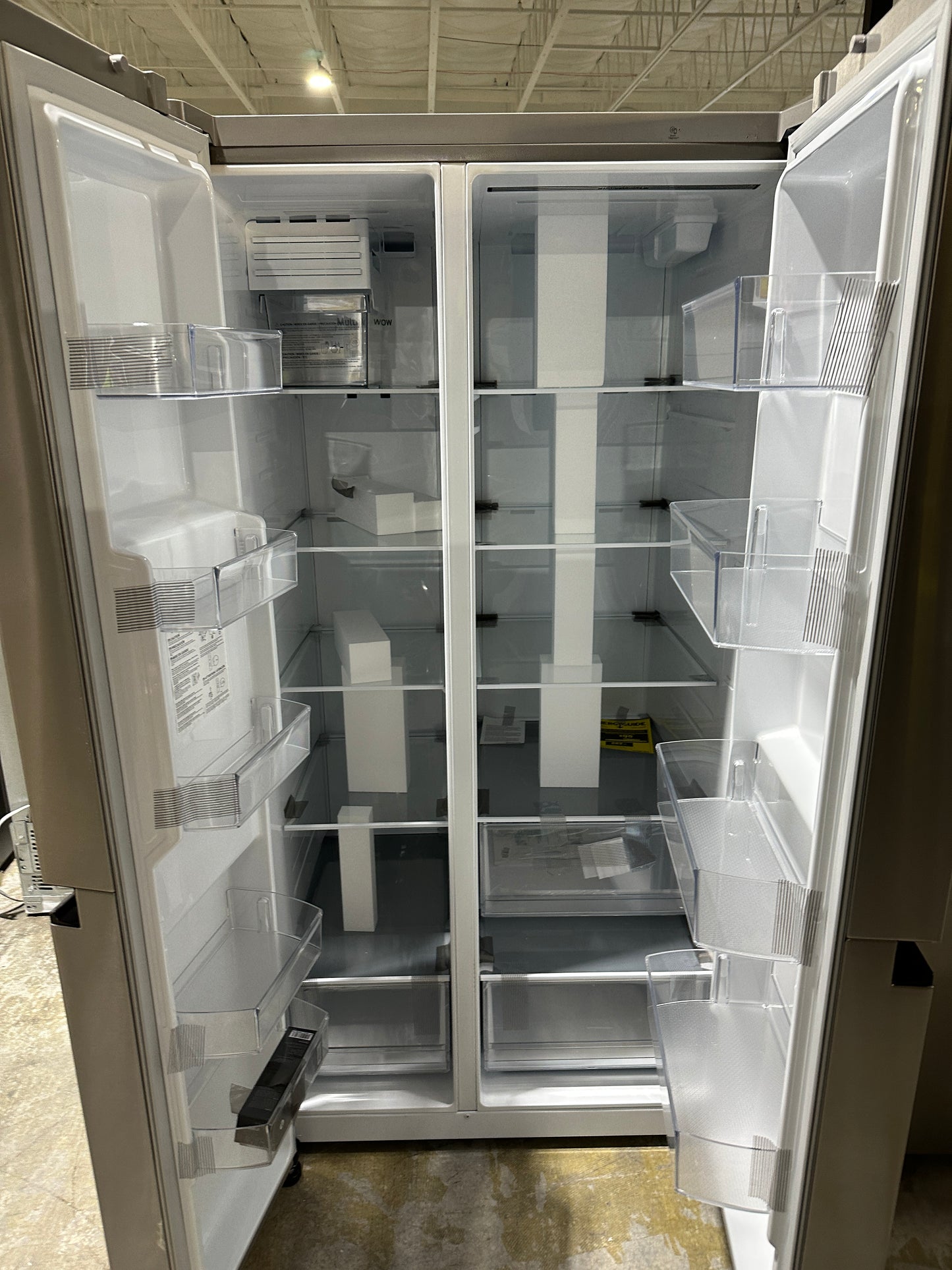 GREAT NEW LG STAINLESS STEEL SIDE BY SIDE REFRIGERATOR MODEL: LRSWS2806S REF12364S
