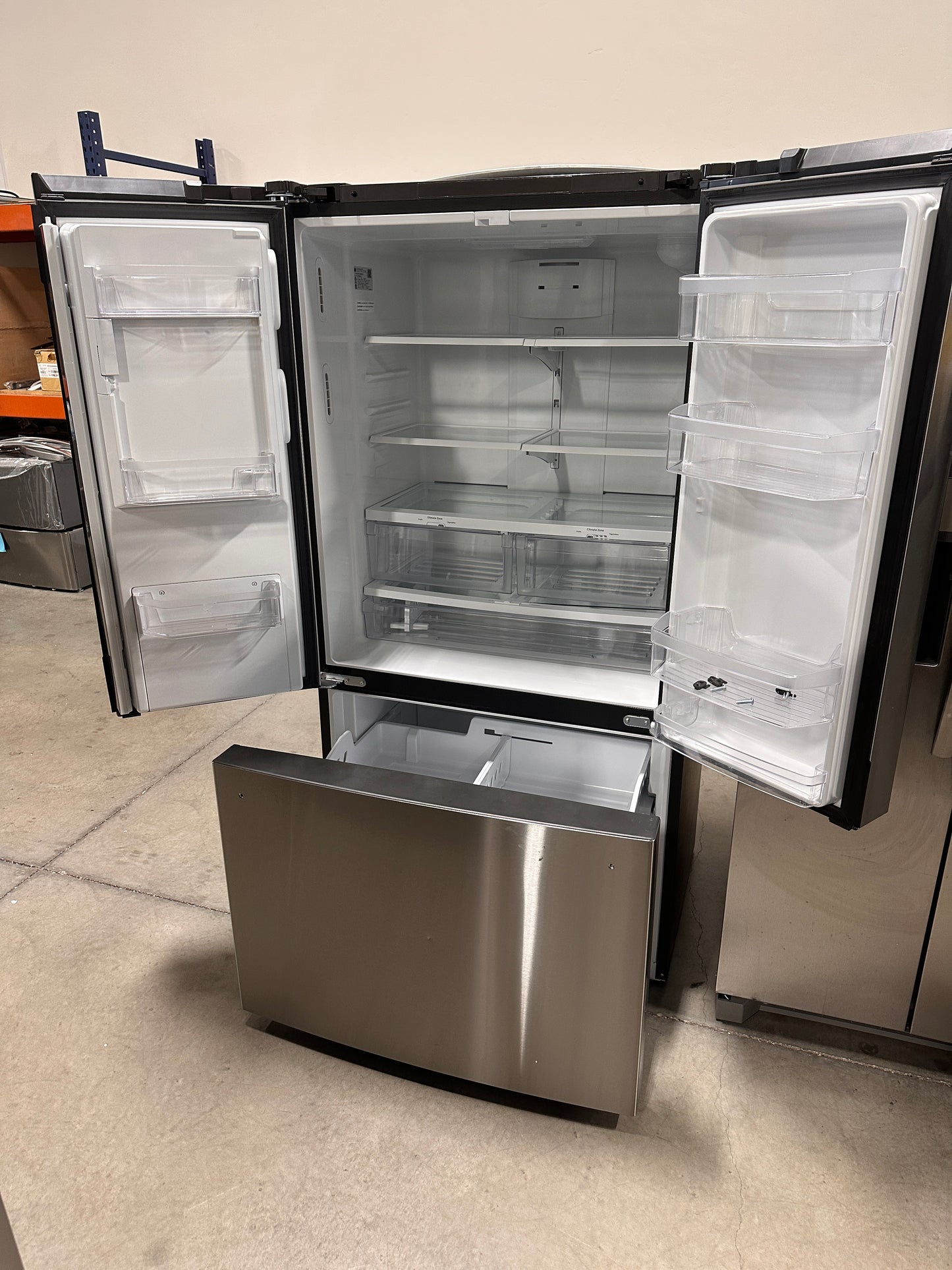 NEW GE ENERGY STAR COUNTER-DEPTH FRENCH-DOOR REFRIGERATOR MODEL: GYE21JYMFS REF13997