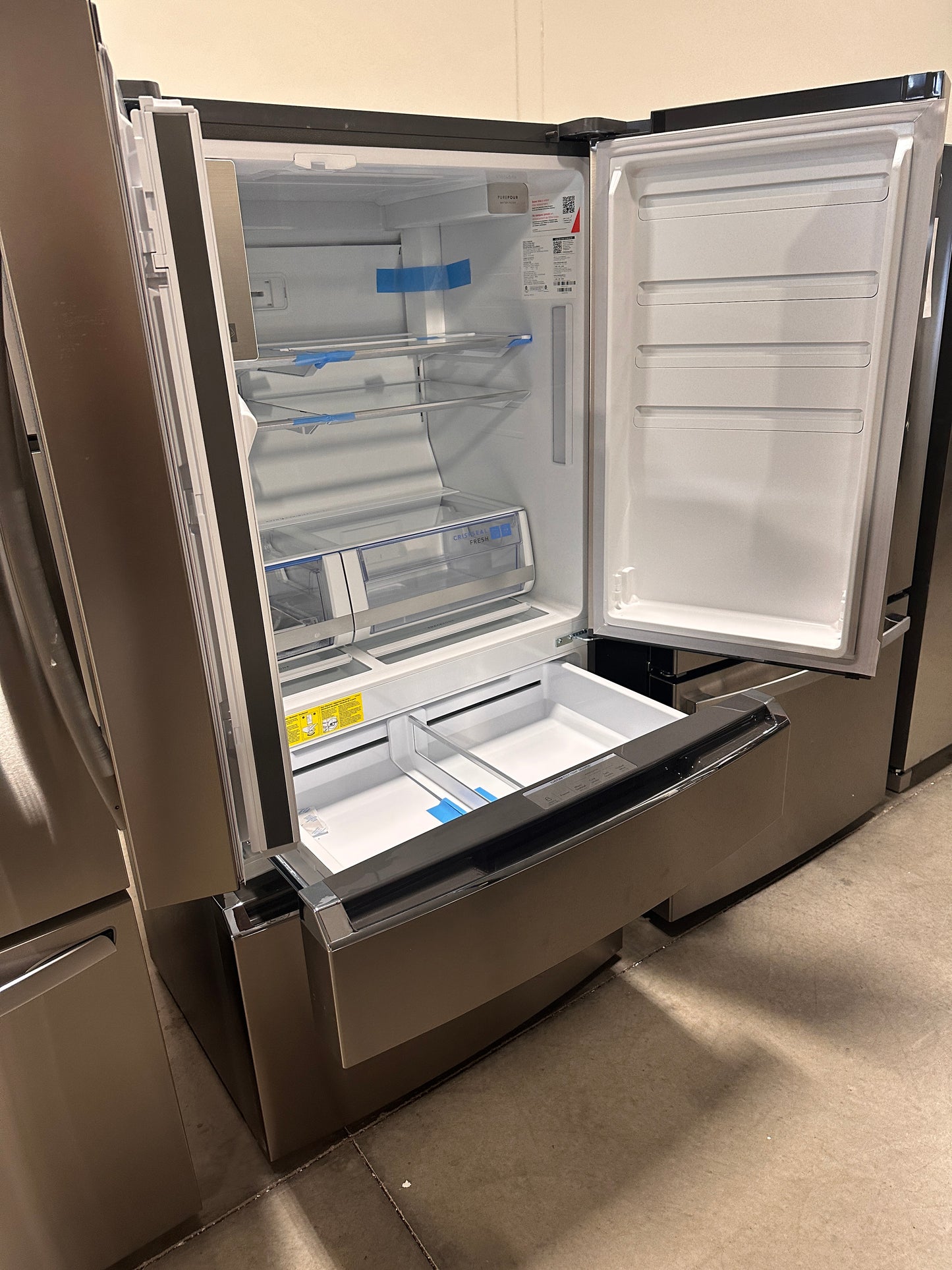 GREAT NEW FRIGIDAIRE GALLERY COUNTER DEPTH REFRIGERATOR MODEL: GRMC2273CF REF14012