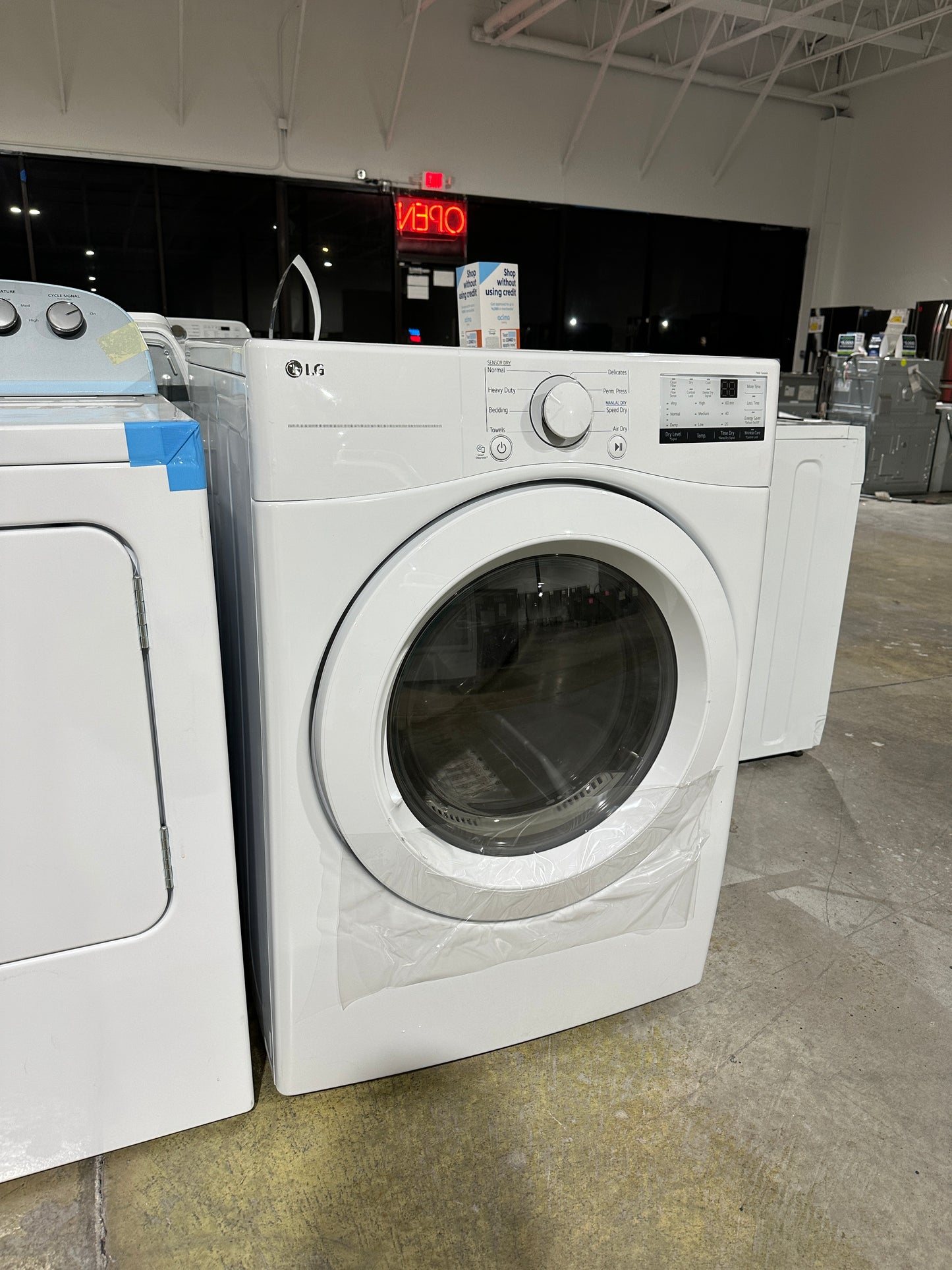 LG - 7.4 Cu. Ft. Stackable Gas Dryer with FlowSense - White MODEL: DLG3401W DRY11992S