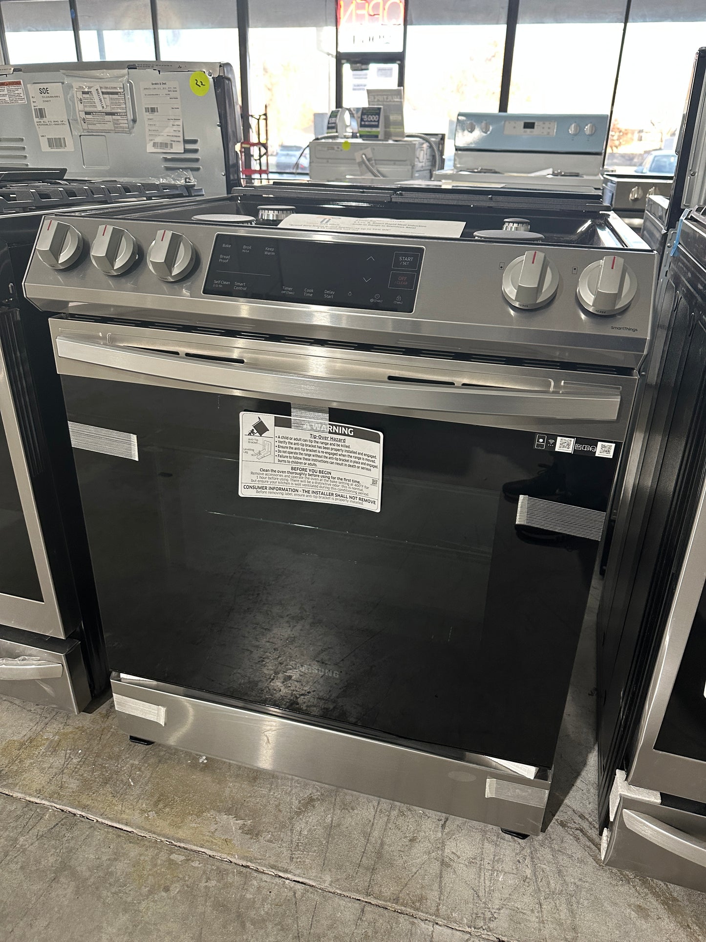 NEW SAMSUNG STAINLESS STEEL INDUCTION RANGE MODEL: NE63B8211SS RAG11551S