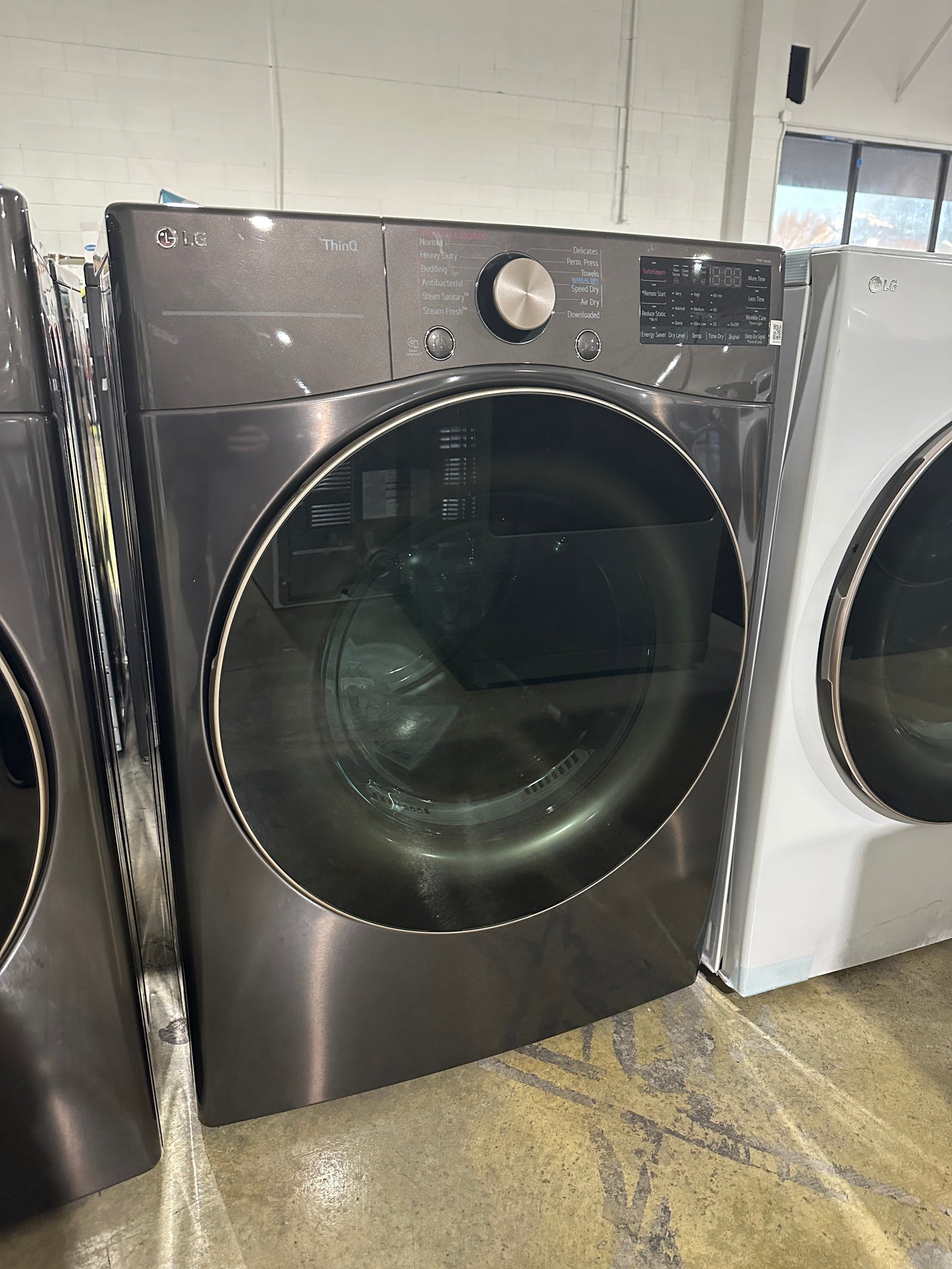 NEW SMART ELECTRIC DRYER WITH STEAM MODEL: DLEX4000B DRY11974S