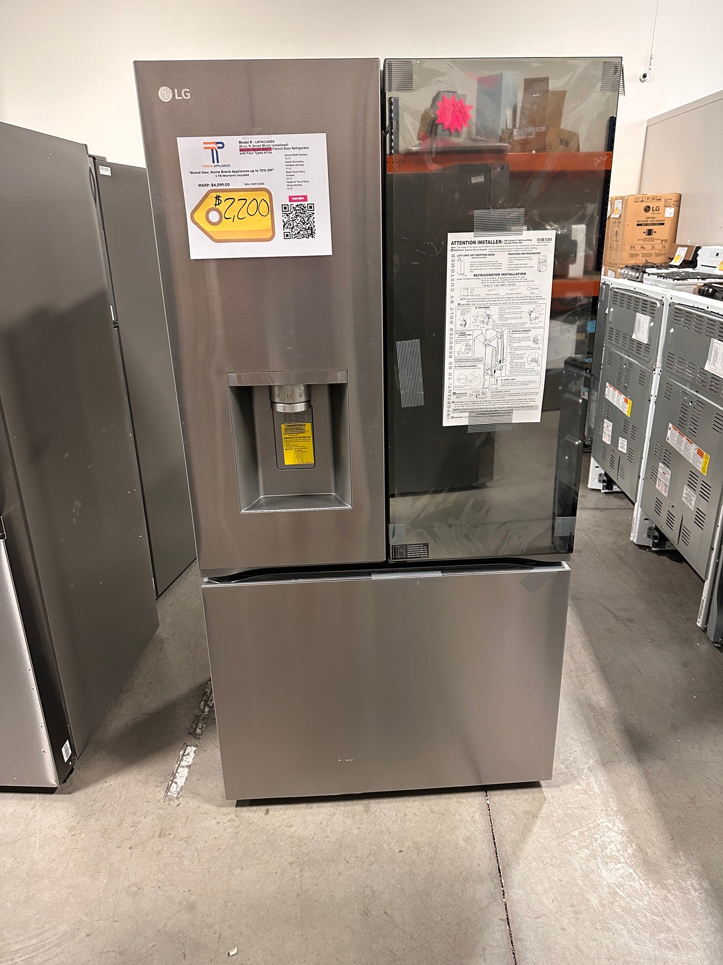 GORGEOUS NEW LG REFRIGERATOR WITH MIRROR INSTAVIEW MODEL: LRYKC2606S REF13020