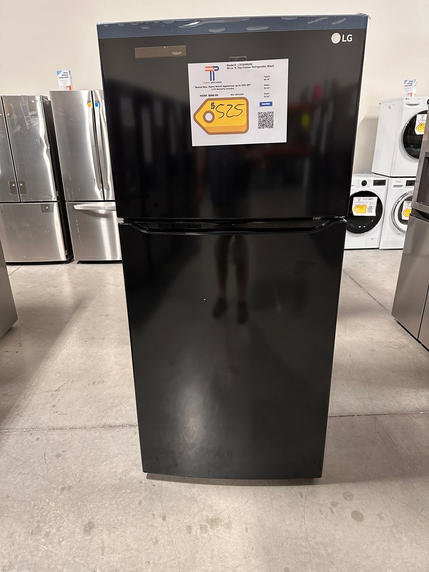 NEW LG - 20.2 Cu. Ft. Top-Freezer Refrigerator - Black MODEL: LTCS20020B REF13021