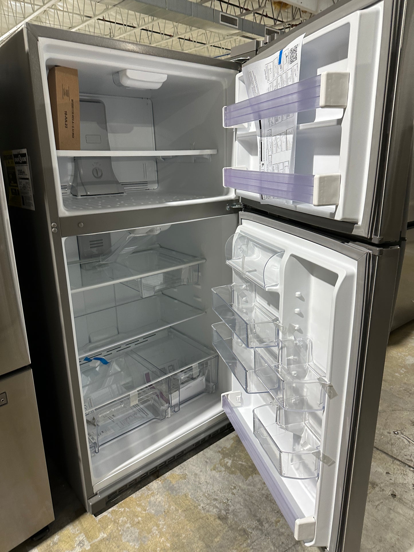 NEW Whirlpool - 21.3 Cu. Ft. Top-Freezer Refrigerator MODEL: WRT541SZDM REF12392S