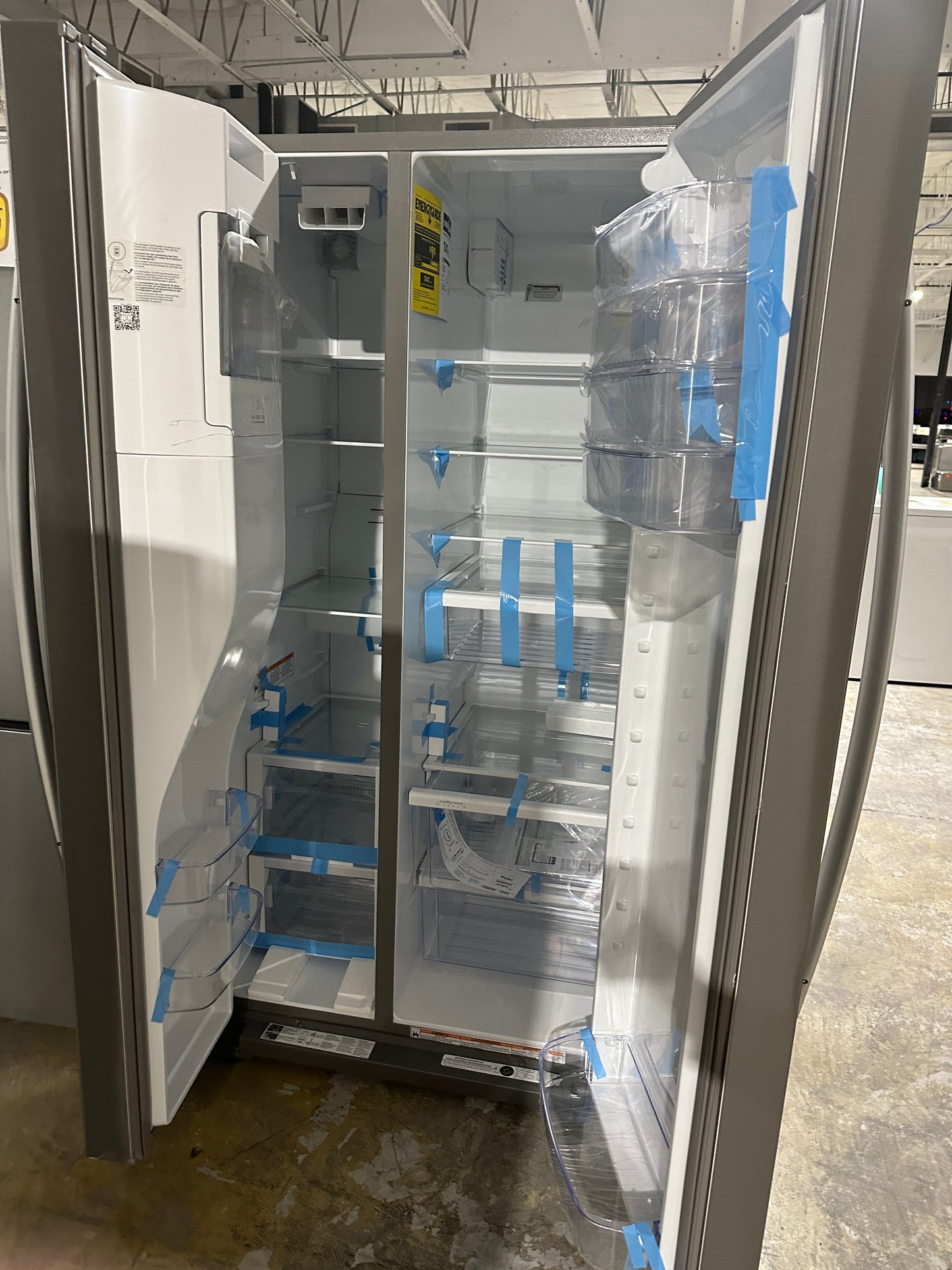 GREAT WHIRLPOOL SIDE BY SIDE REFRIGERATOR MODEL: WRS588FIHZ REF12406S