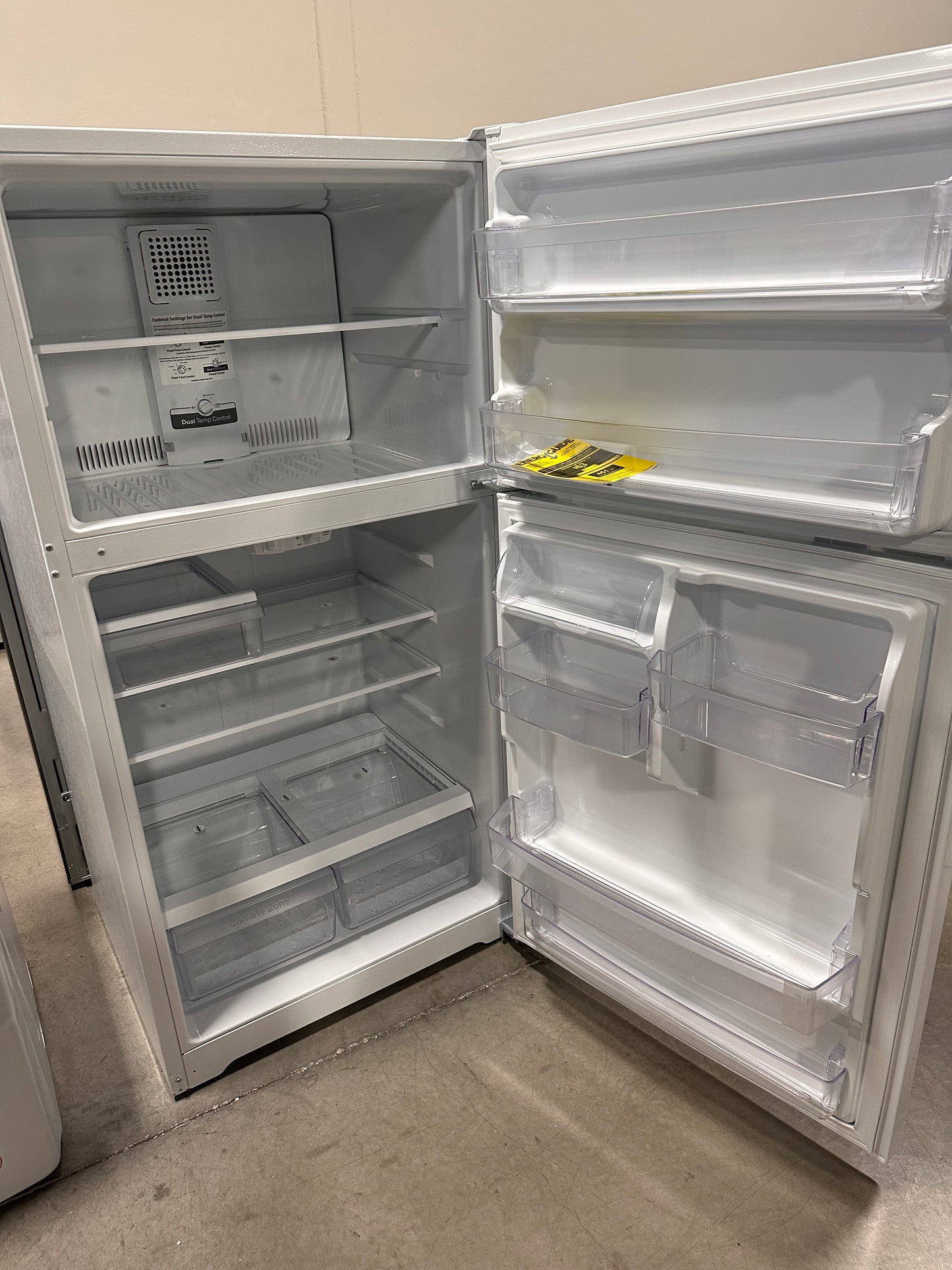 Garage-Ready Top-Freezer Refrigerator - White MODEL: GTS22KGNRWW REF13043
