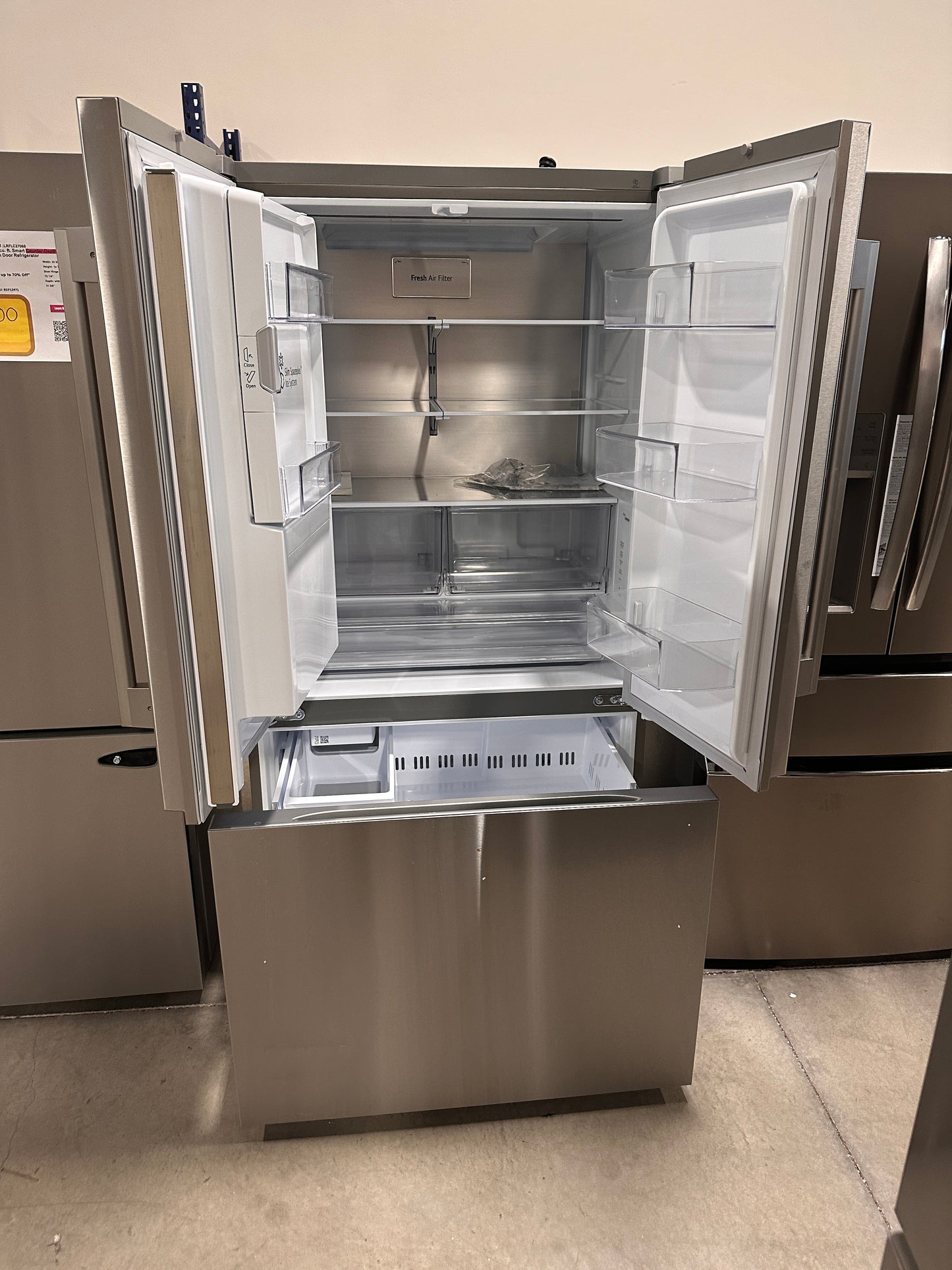LG Counter Depth Zero-Clearance French Door Refrigerator MODEL: LF24Z6530S REF14015