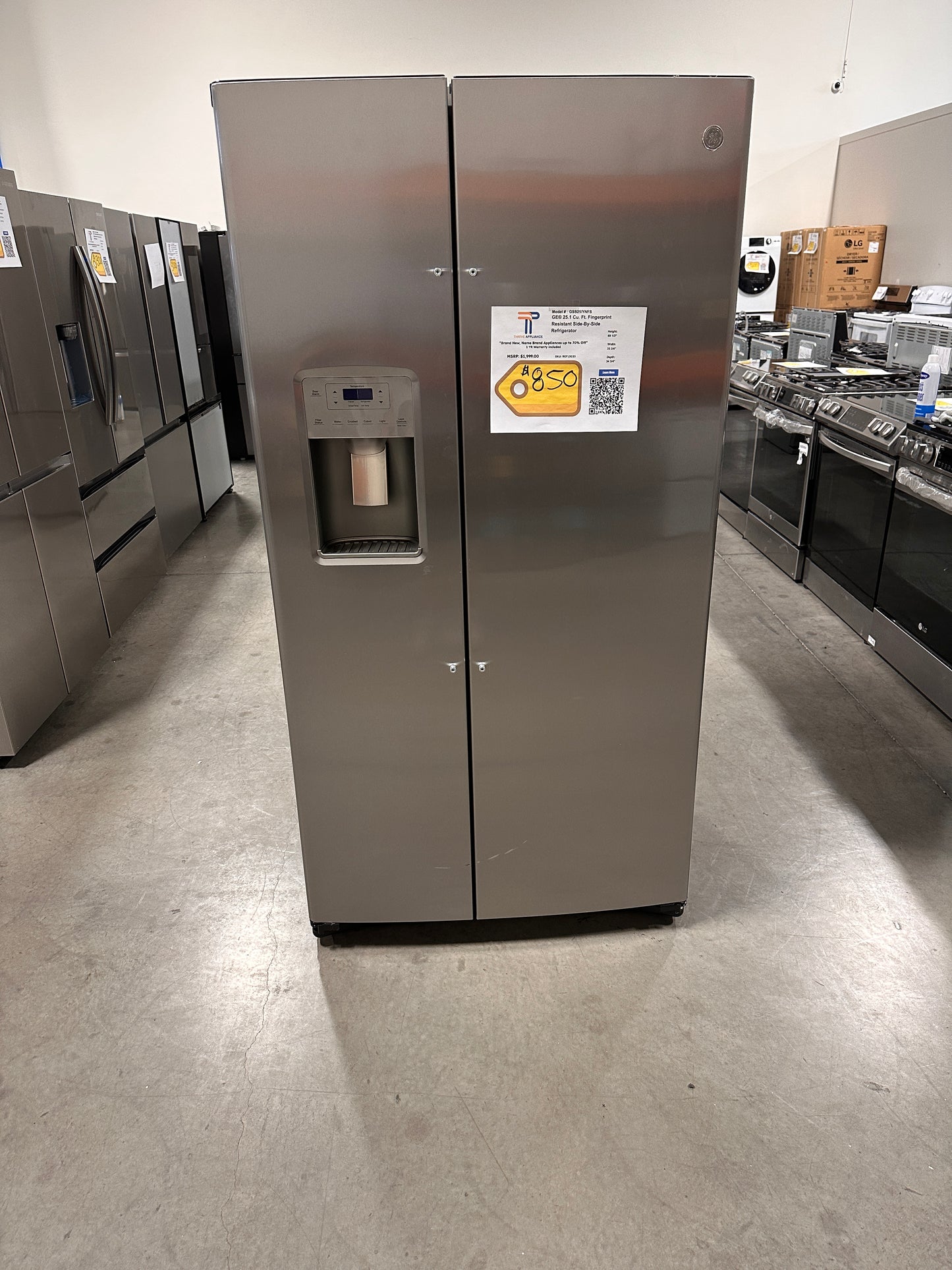 Refrigerator with External Ice & Water Dispenser - Stainless Steel MODEL: GSS25IYNFS REF13033