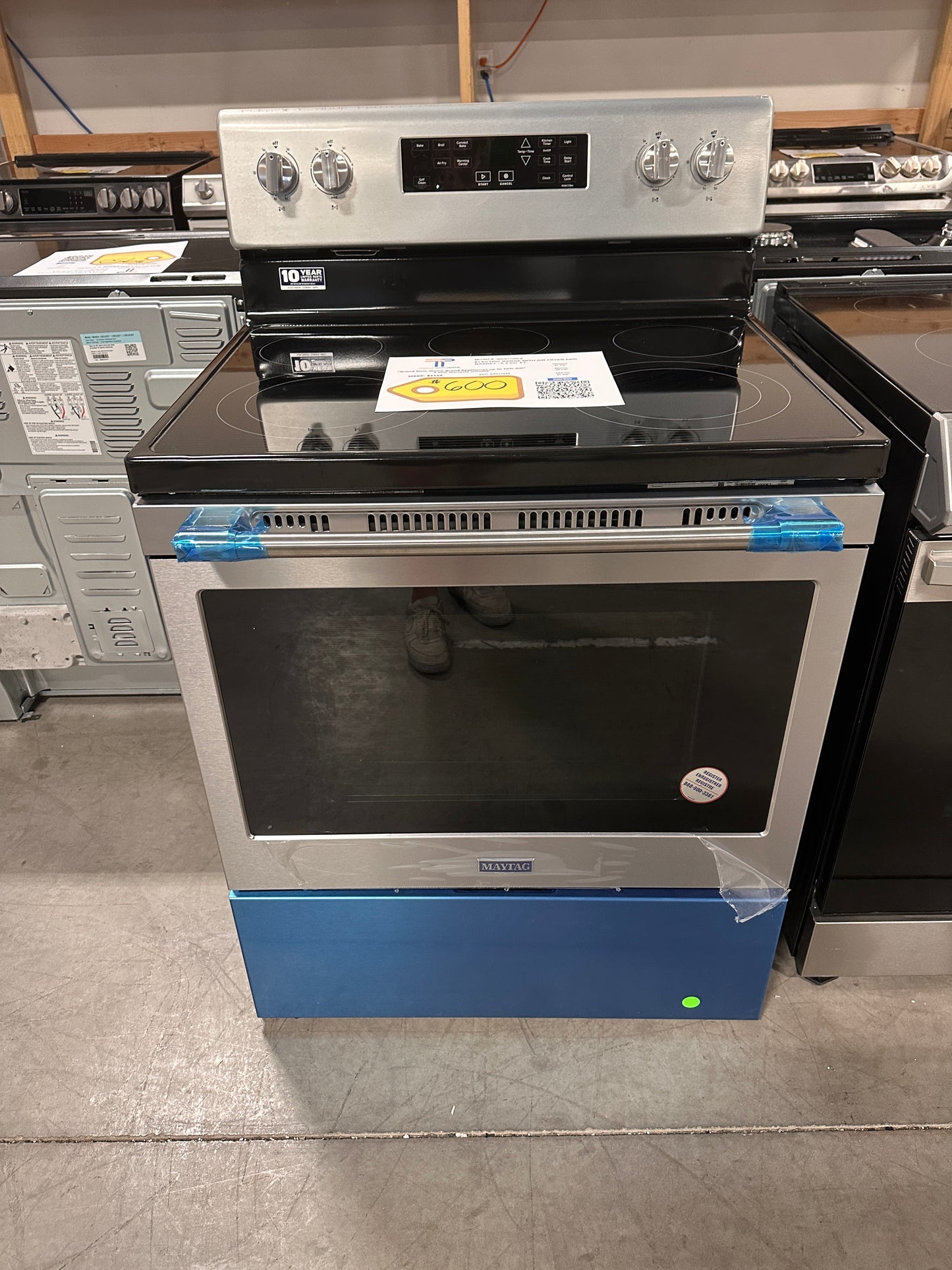 Maytag - 5.3 Cu. Ft. Electric Range with Ary Fry - Stainless Steel MODEL: MER7700LZ RAG11835