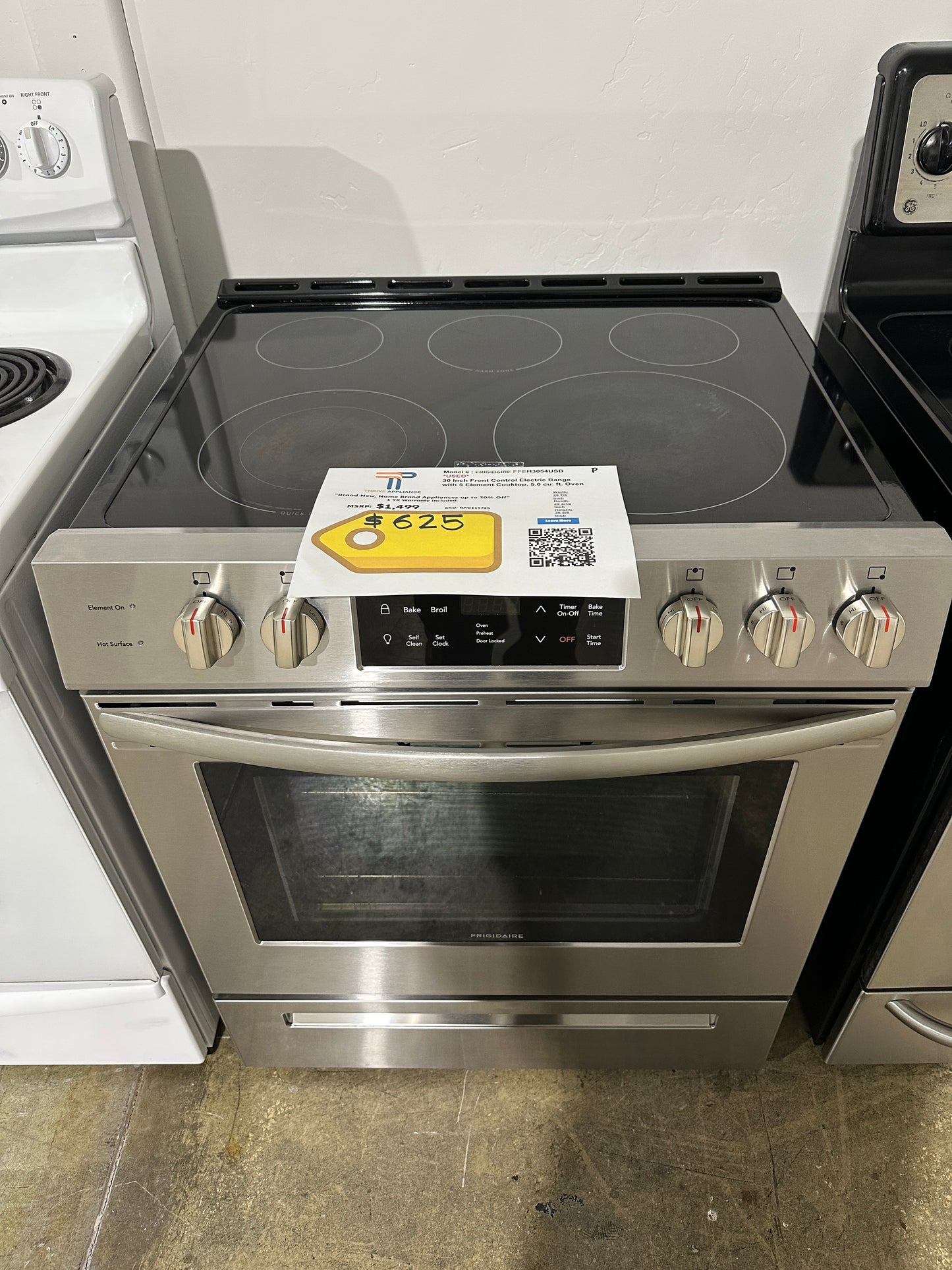GORGEOUS GENTLY USED FRIGIDAIRE ELECTRIC RANGE MODEL: ffeh3054usd RAG11572