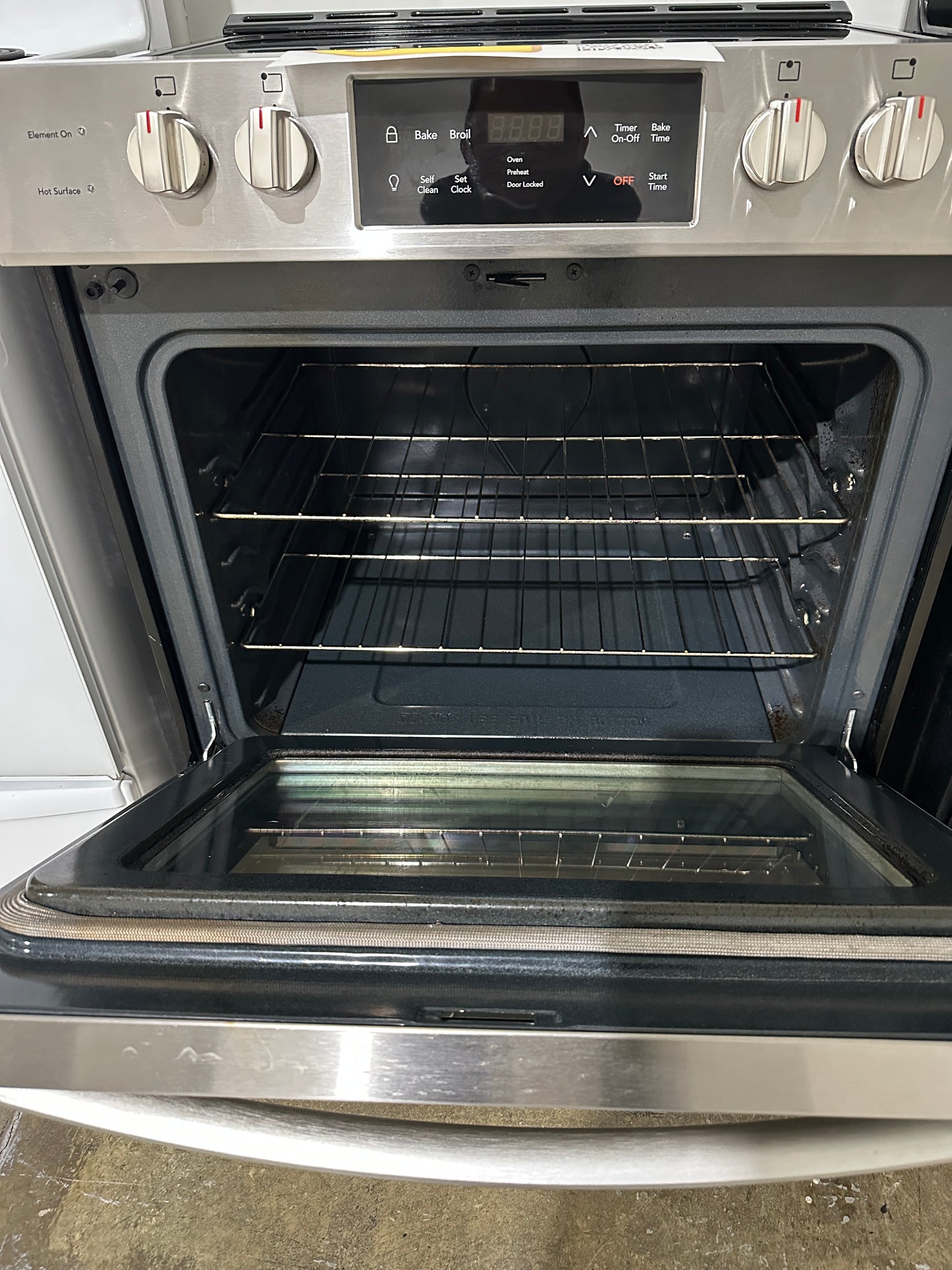 GORGEOUS GENTLY USED FRIGIDAIRE ELECTRIC RANGE MODEL: ffeh3054usd RAG11572