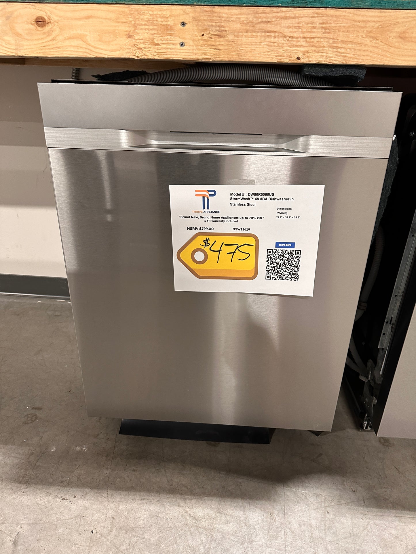 Samsung - Smart 42dBA Dishwasher with StormWash+ and Smart Dry - MODEL: DW80R5060US DSW11619