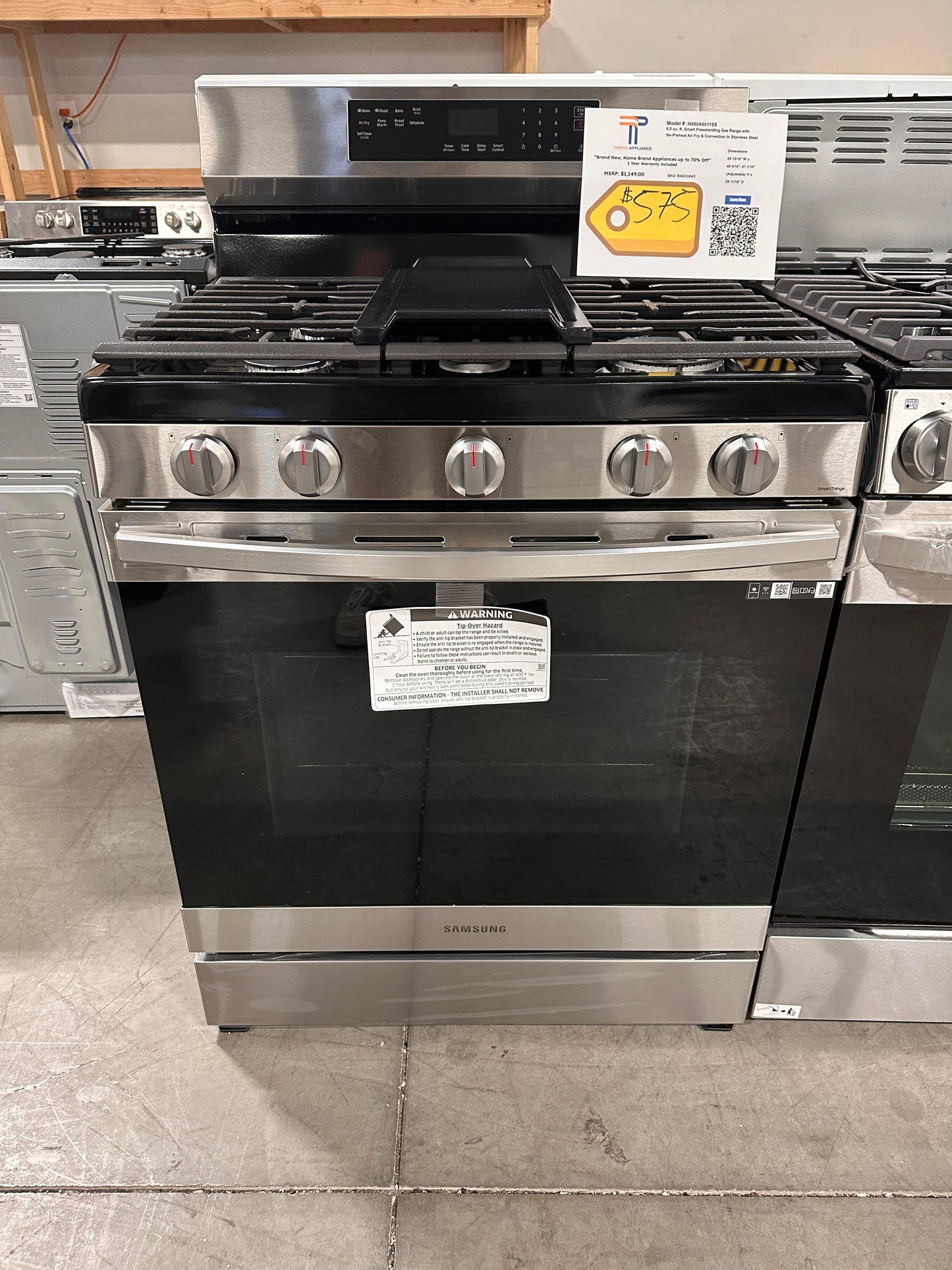 NEW SAMSUNG GAS RANGE with NO-PREHEAT AIR FRY MODEL: NX60A6511SS/AA RAG11843