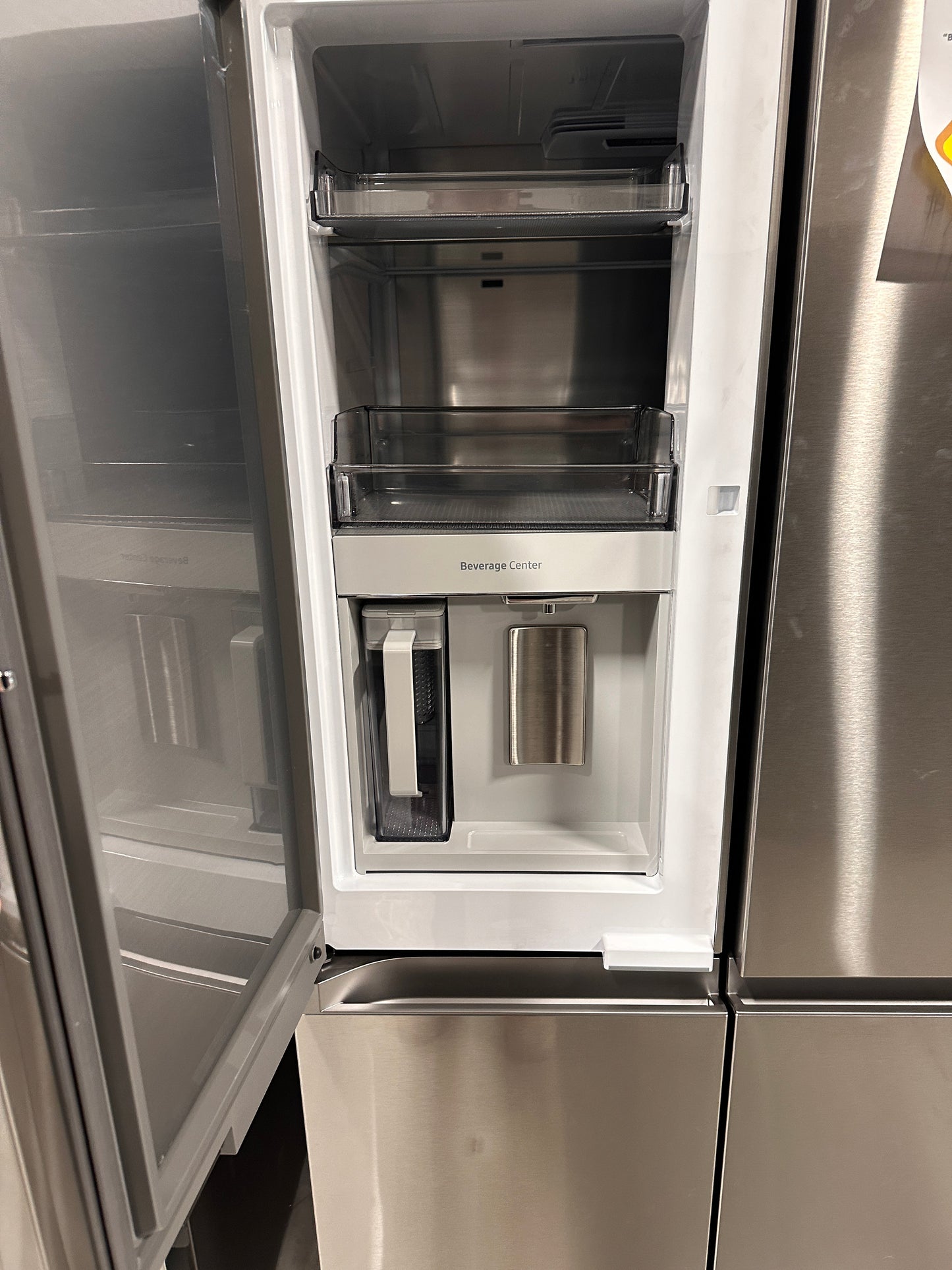 NEW SAMSUNG REFRIGERATOR with BEVERAGE CENTER - REF12526 RF29A9671SR/AA