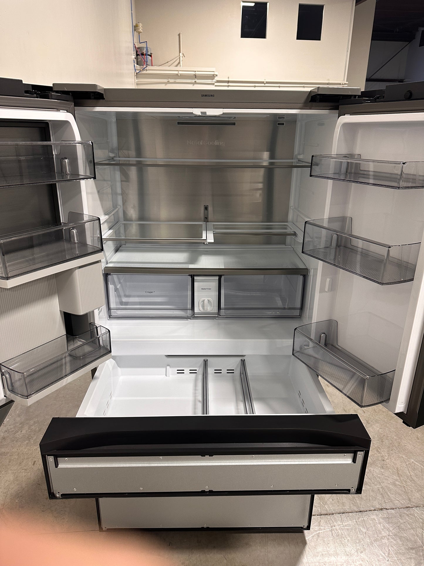 GREAT NEW COUNTER DEPTH SAMSUNG BESPOKE REFRIGERATOR MODEL:RF23BB8900AC REF13078