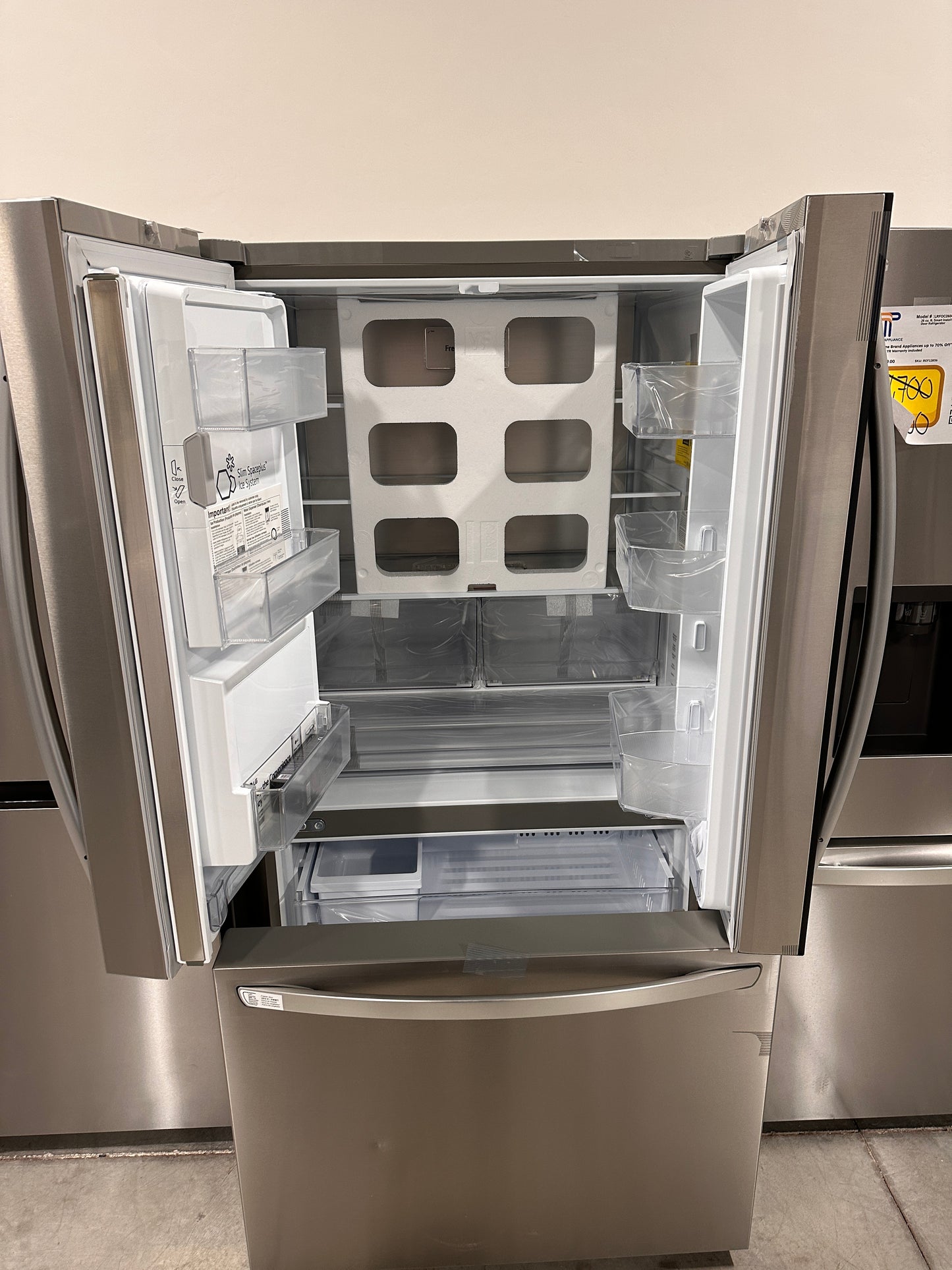 LG - 25.5 Cu. Ft. French Door Counter-Depth Smart Refrigerator Model:LRFOC2606S REF12863