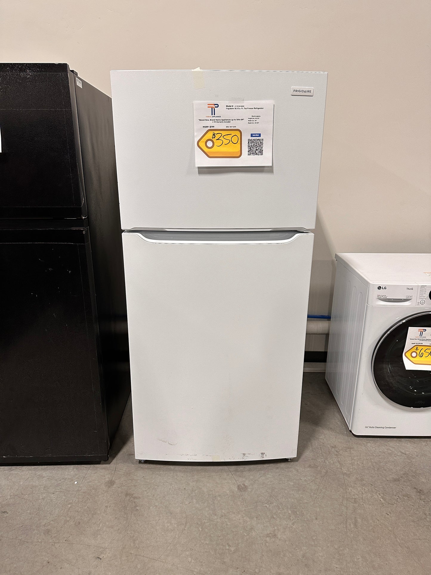 GREAT NEW TOP FREEZER REFRIGERATOR Model:FFTR1814WW REF12976