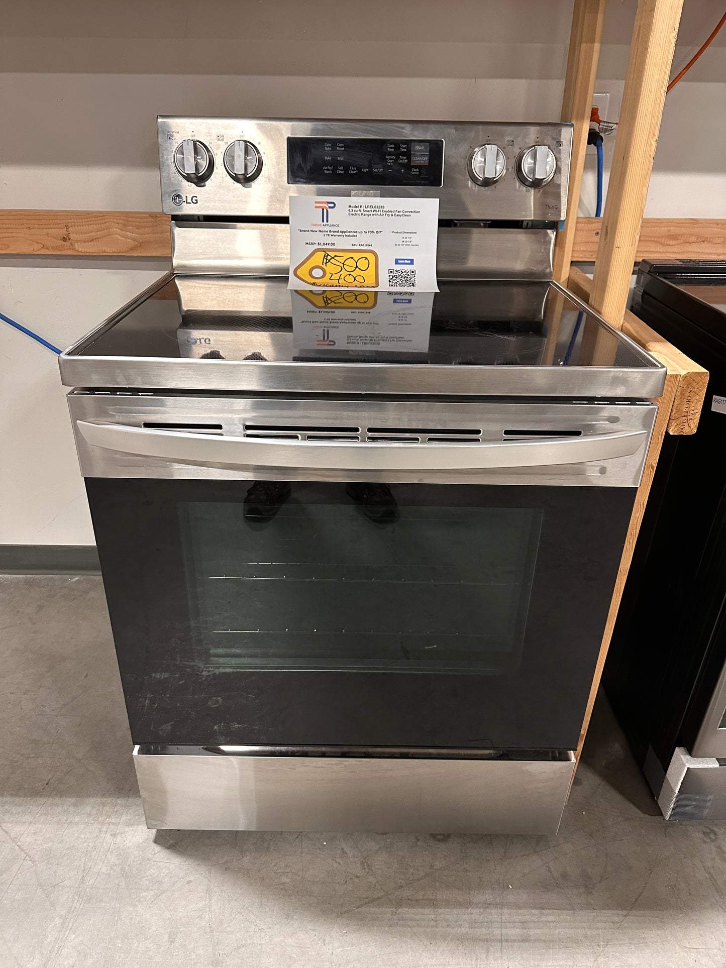GREAT GENTLY USED ELECTRIC CONVECTION RANGE MODEL:LREL6323S RAG11848